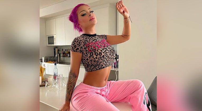 Katja Krasavice ist Rapperin, Erotik- und YouTubestar.