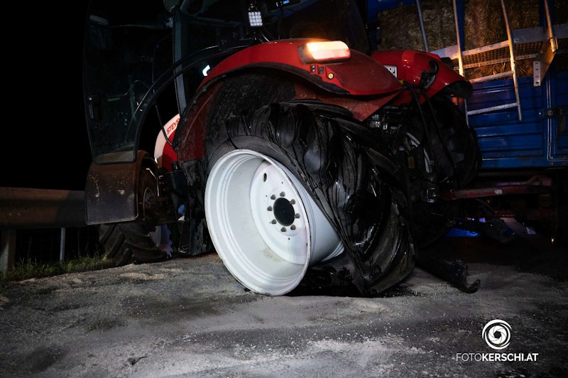 ...&nbsp;unterstütze bei der Bergung des verunfallten Traktors.