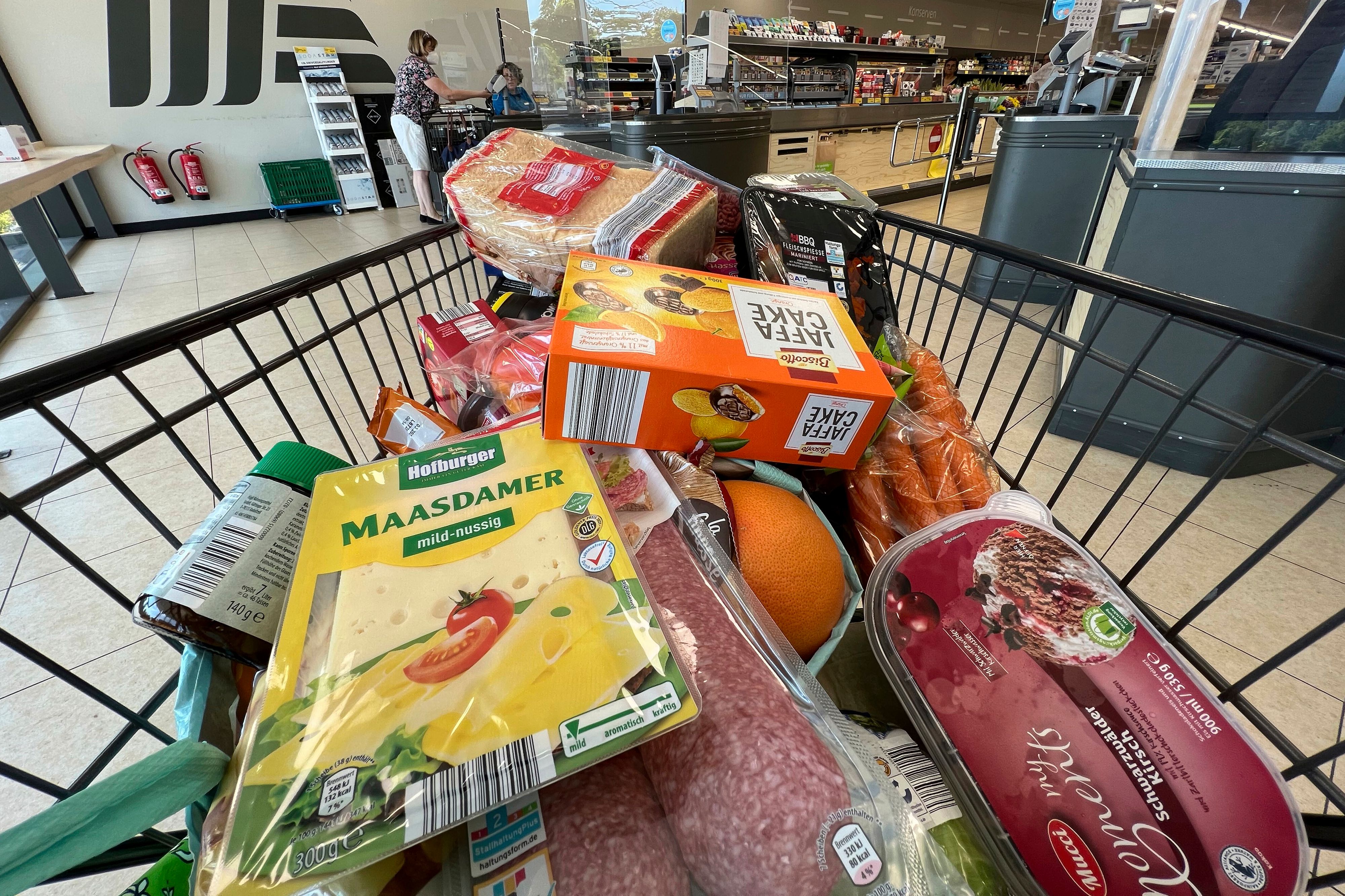 Viele Unternehmen verringern die Menge in den Verpackungen - oft bleibt der Preis aber gleich (Symbolfoto)
