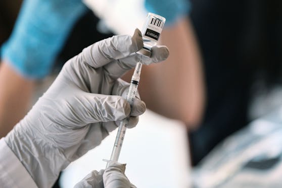 Ein Piks, doppelt geschützt: In den USA wird ein Kombinationsimpfstoff gegen Corona und Grippe geprüft