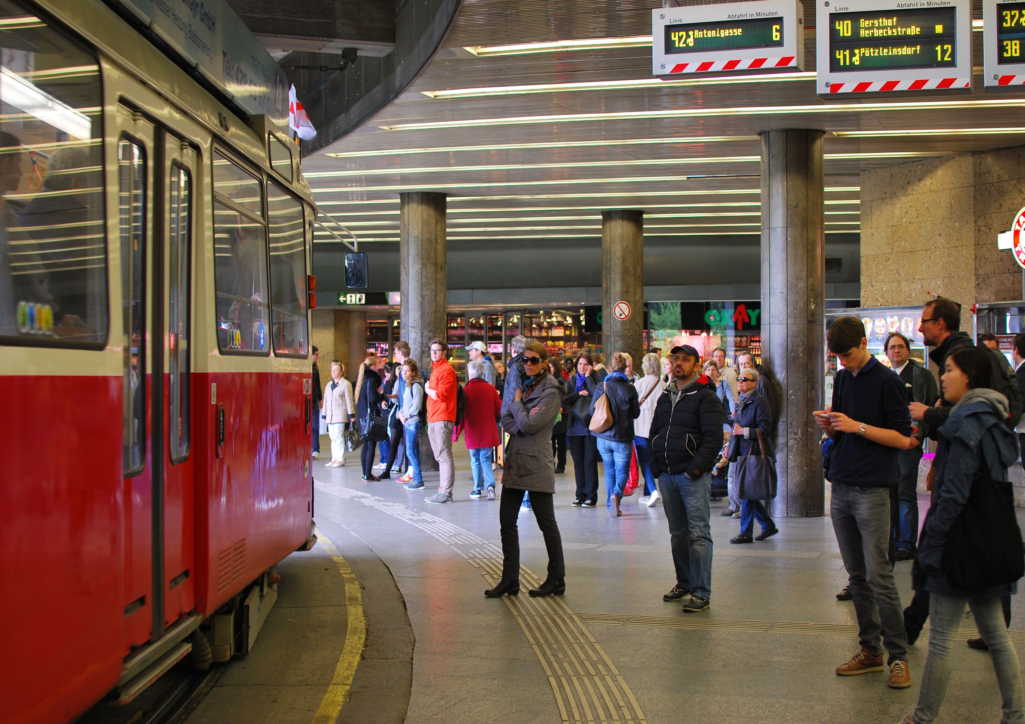 Der Vorfall ereignete sich bei der Station Schottentor.