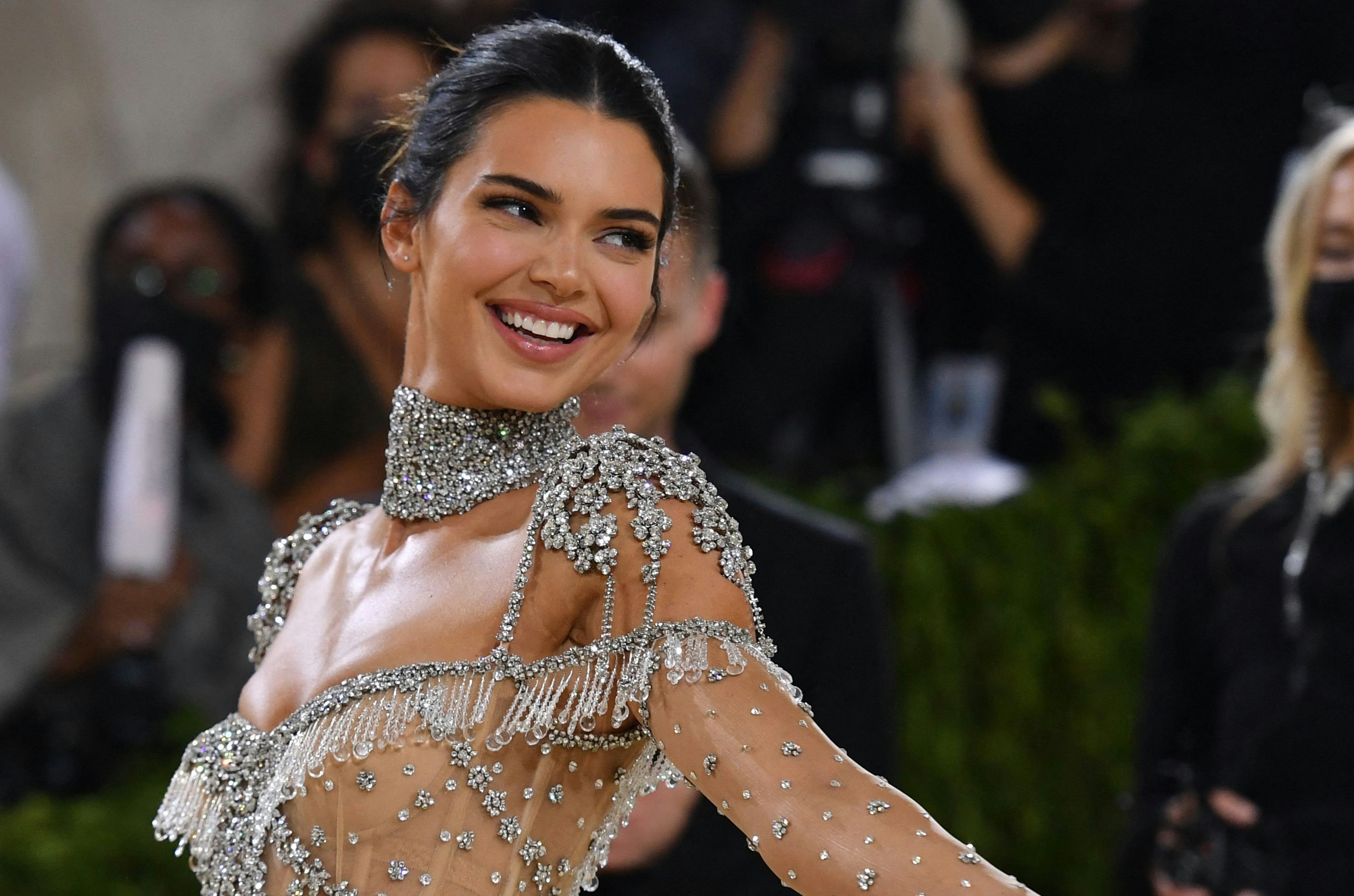 Dein Wunsch nach einem schönen Lächeln wie das von Kendall Jenner könnte bald in Erfüllung gehen.