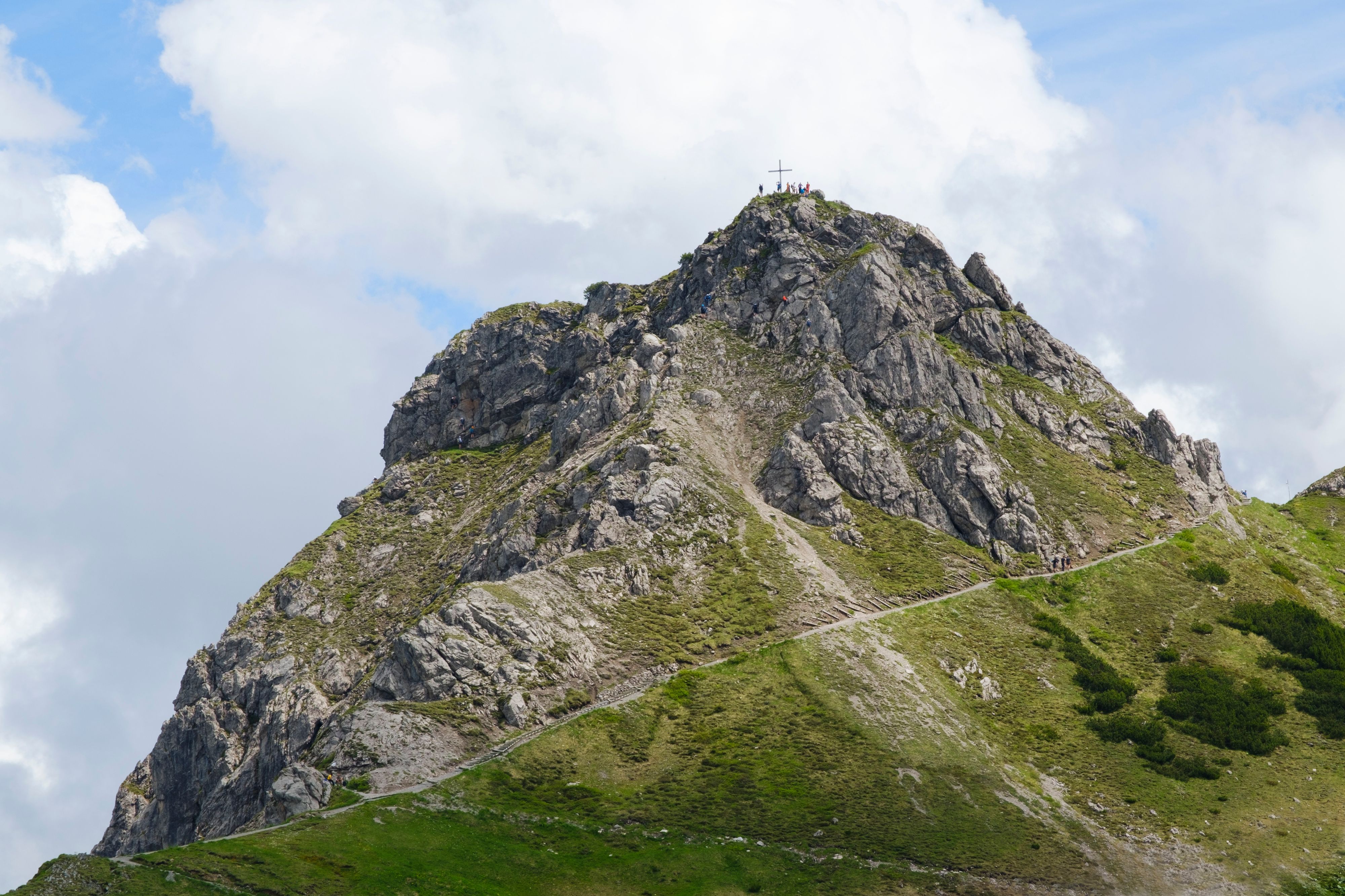 Die Freunde wanderten zum Gipfel der Kanzelwand.