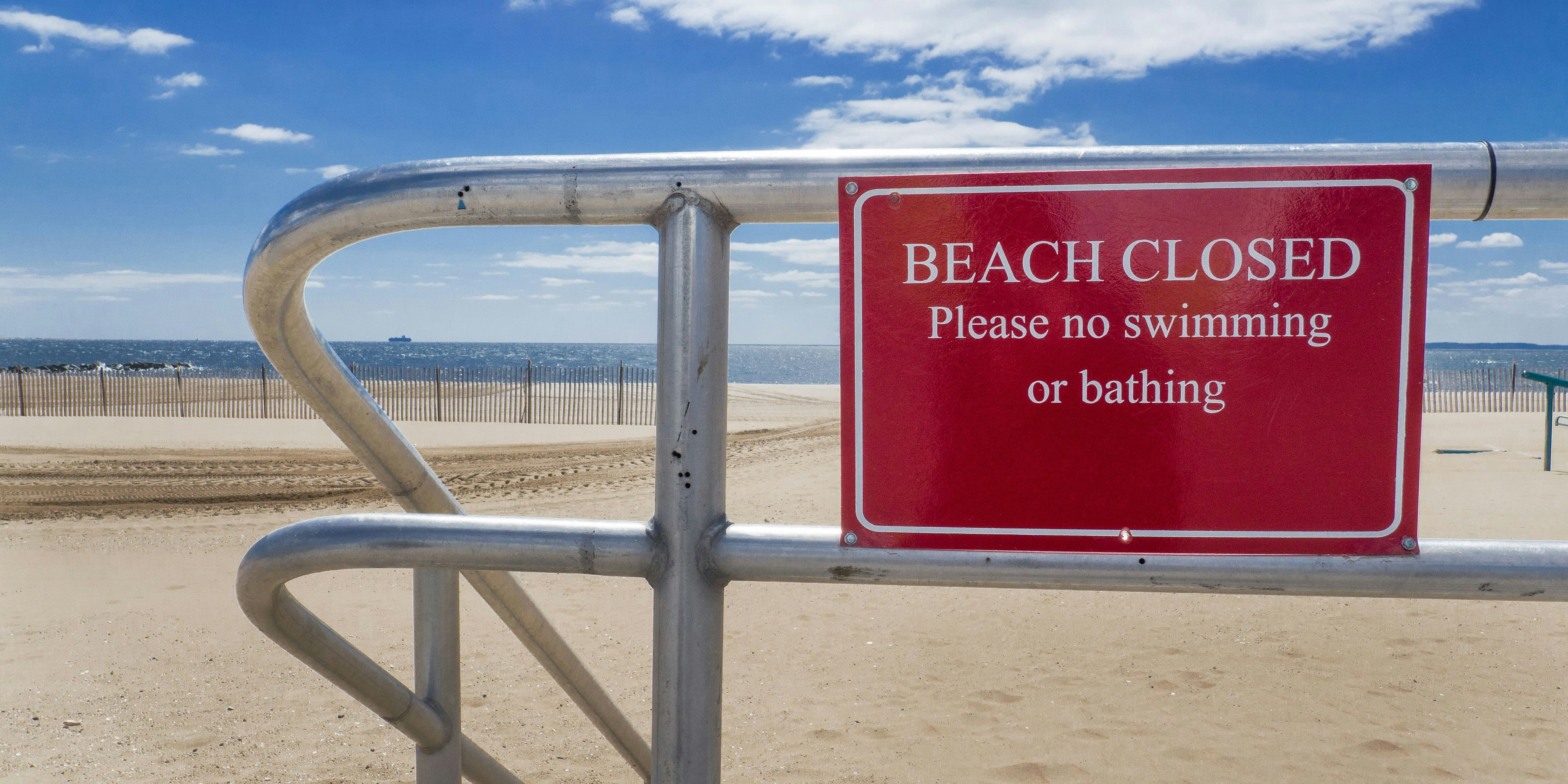 Die Urlaubsinsel Mallorca kämpft aktuell mit einer Fäkalien-Plage. Erste Badestellen mussten sperren.