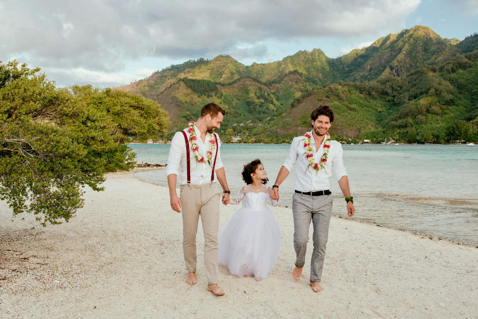 Das Paar feierte im Juli 2021 Hochzeit auf Bora Bora, nur mit Tochter Mia.