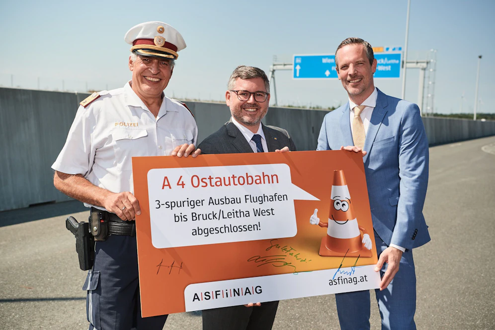 Foto der offiziellen Verkehrsfreigabe: Willy Konrath, Ludwig Schleritzko und Hartwig Hufnagl (v.l.)