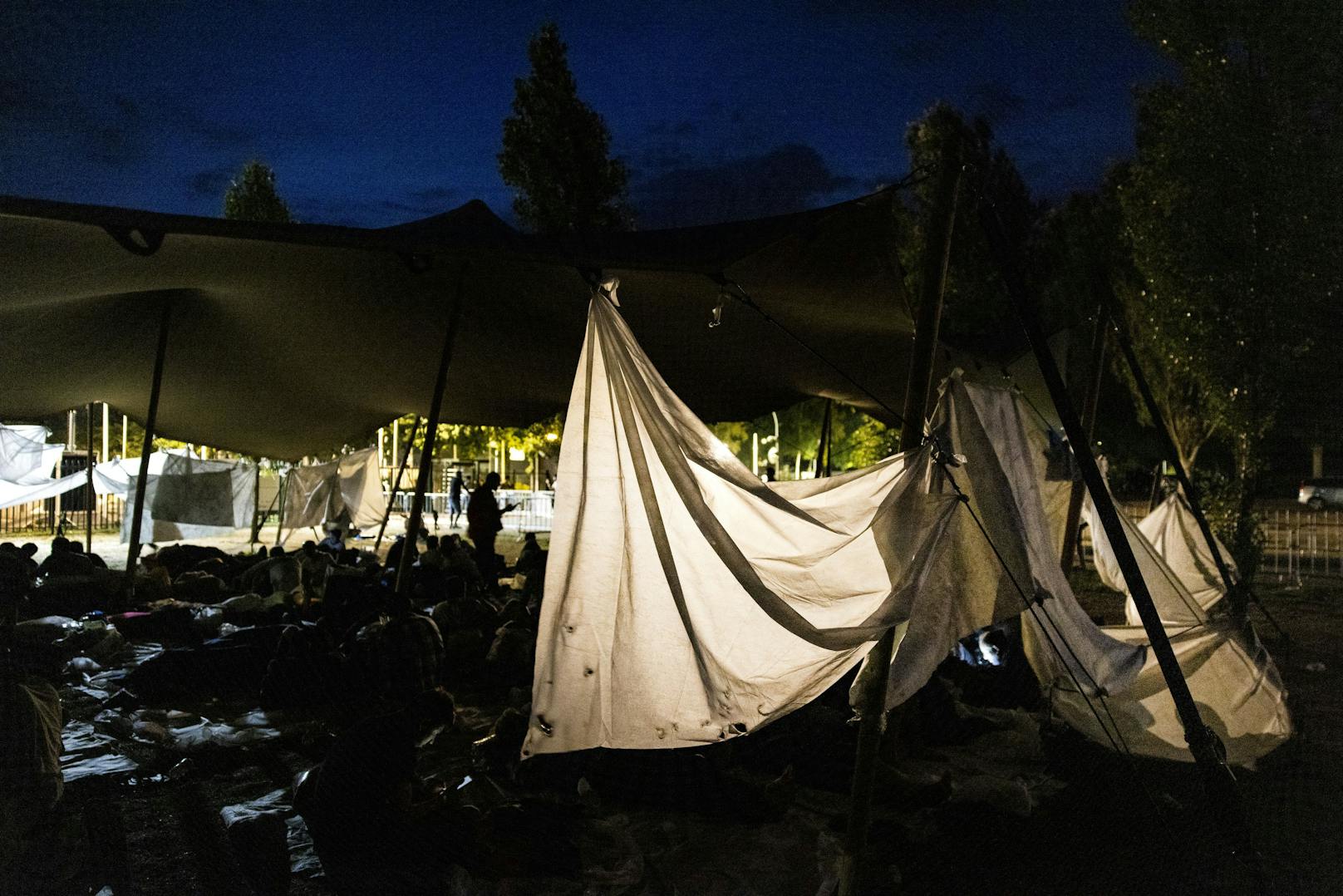 Zelte der Asylbewerber im Antragszentrum in Ter Apel am 17.08.22.