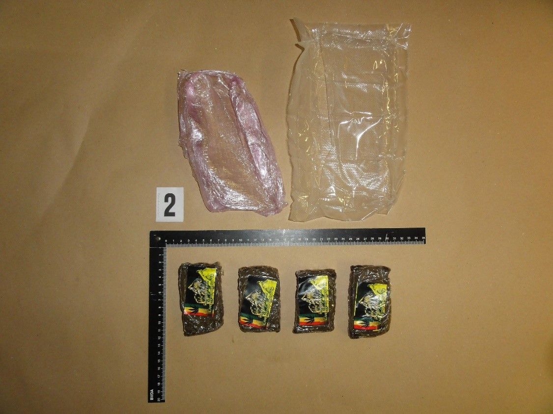 Bei dem Verdächtigen wurden verschiedene Betäubungsmittel gefunden. Symbolbild.