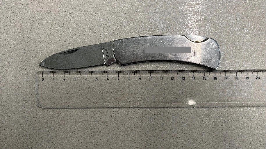 Der 39-jährigen Mann trug dieses Klappmesser bei sich.