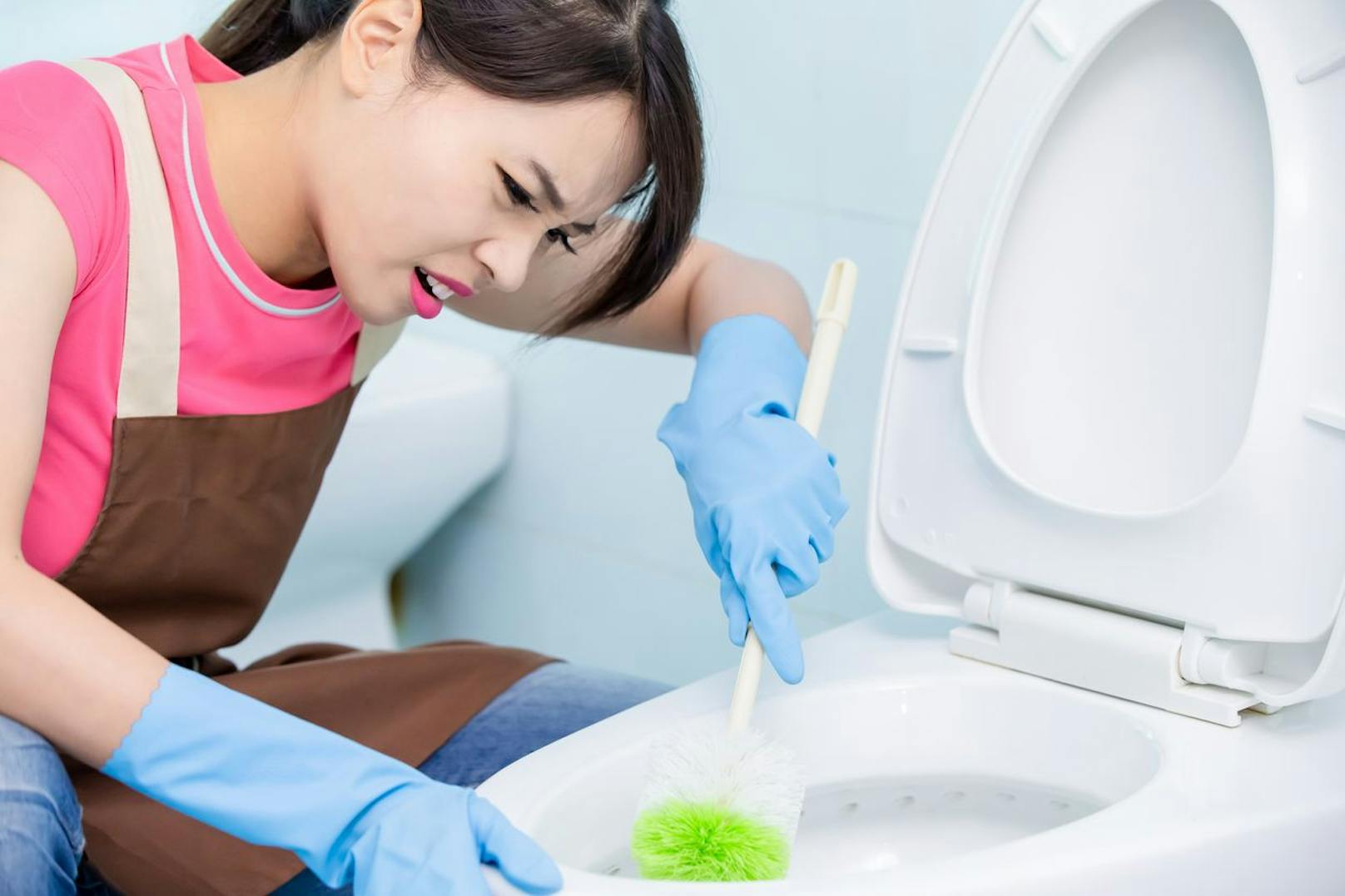 An vierter Stelle ärgern sich 69 Prozent der Frauen über die mangelnde Treffsicherheit beim Urinieren.