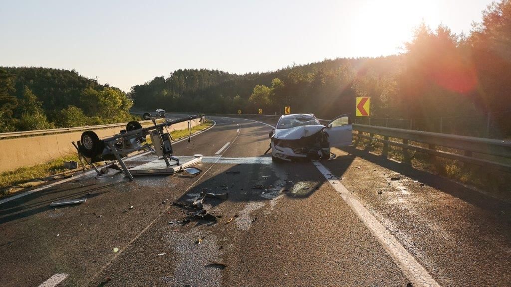 Crash Im Frühverkehr! Wien-Pendler Stehen Im Riesen-Stau ...