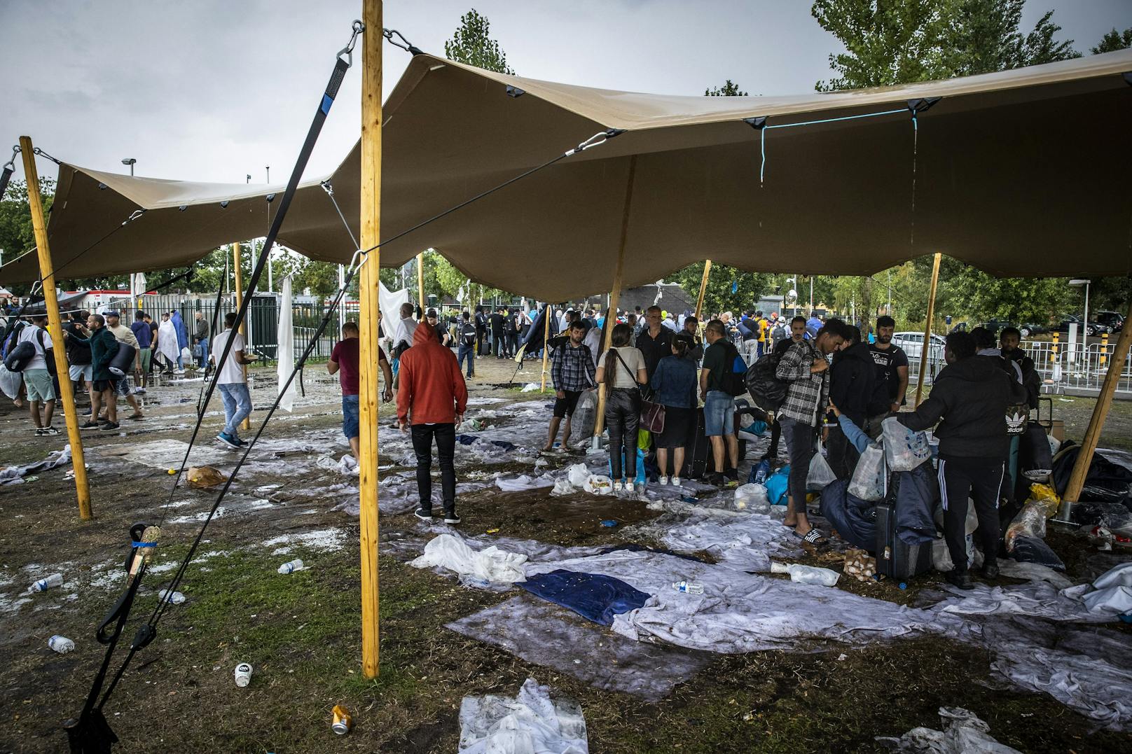 17.08.22: Die Situation im niederländischen Flüchtlingslager spitzt sich seit Monaten weiter zu.