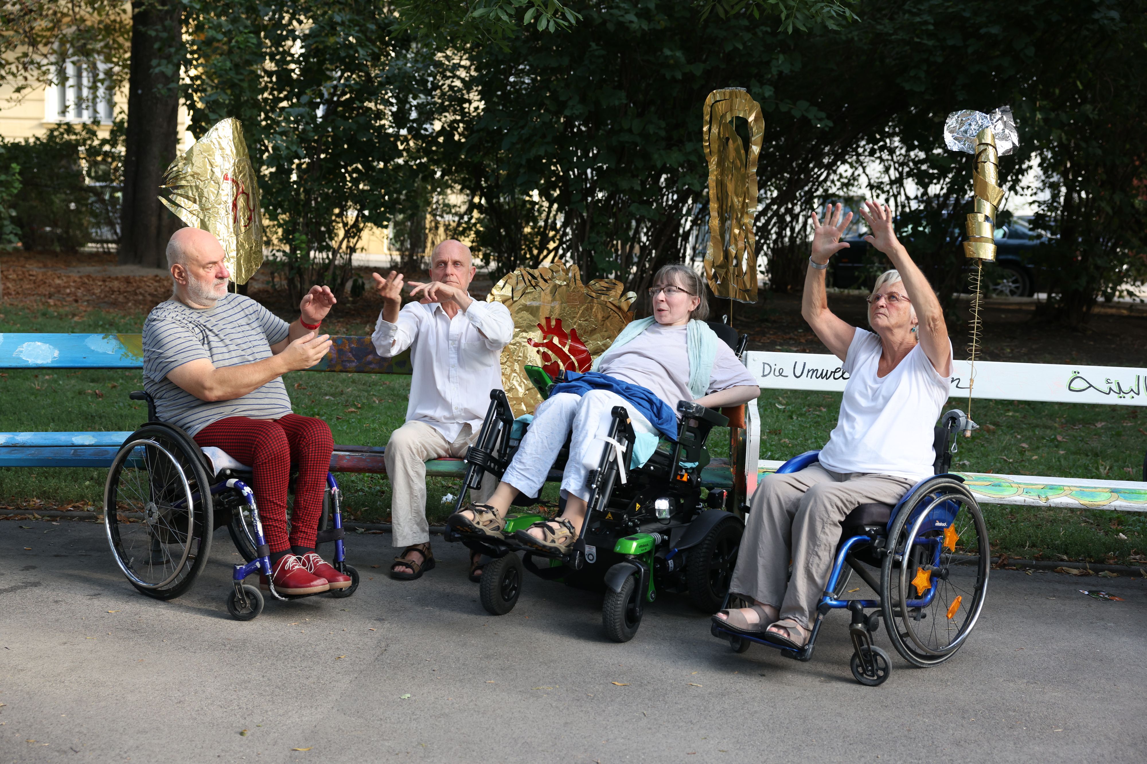Tanzen ist ihre Leidenschaft: Thomas Richter, Franz Sramek, Katharina Zabransky und Sylvia Pirchegger wollen mit ihren Auftritten ein Zeichen setzen.