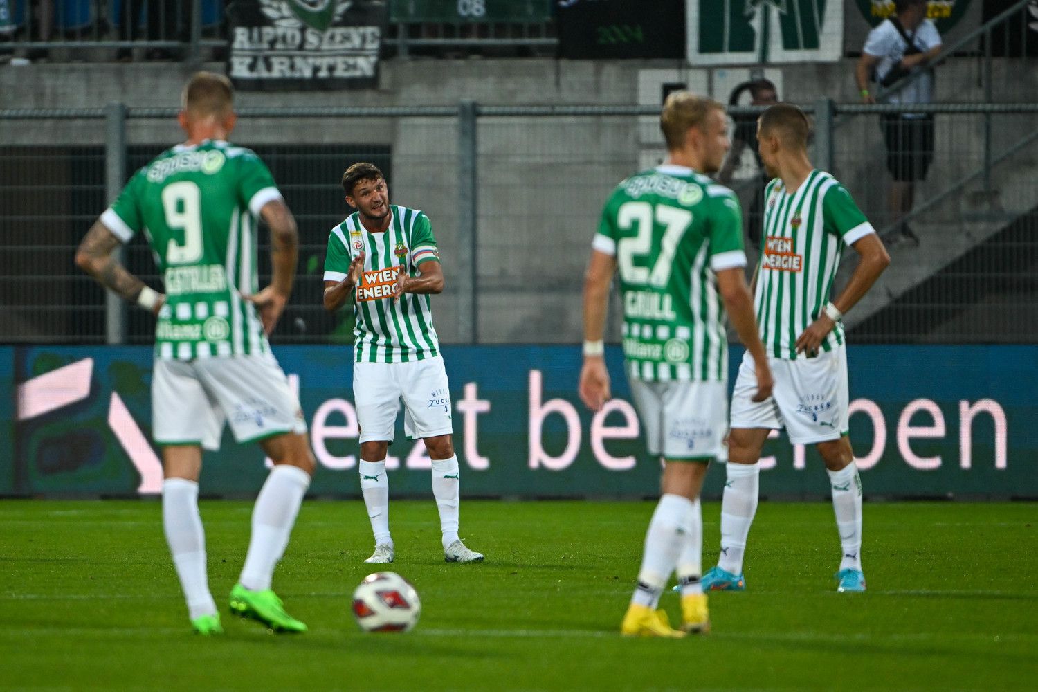 Max Hofmann treibt seine Kollegen an