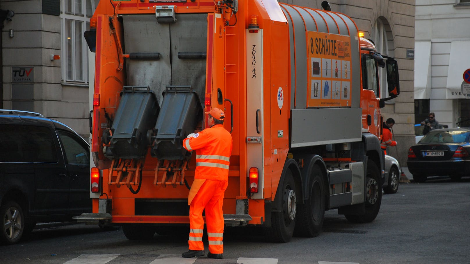 Die Stadt Wien erhöht die Tarife für Müll, Wasser, Kanal und Parkscheine.