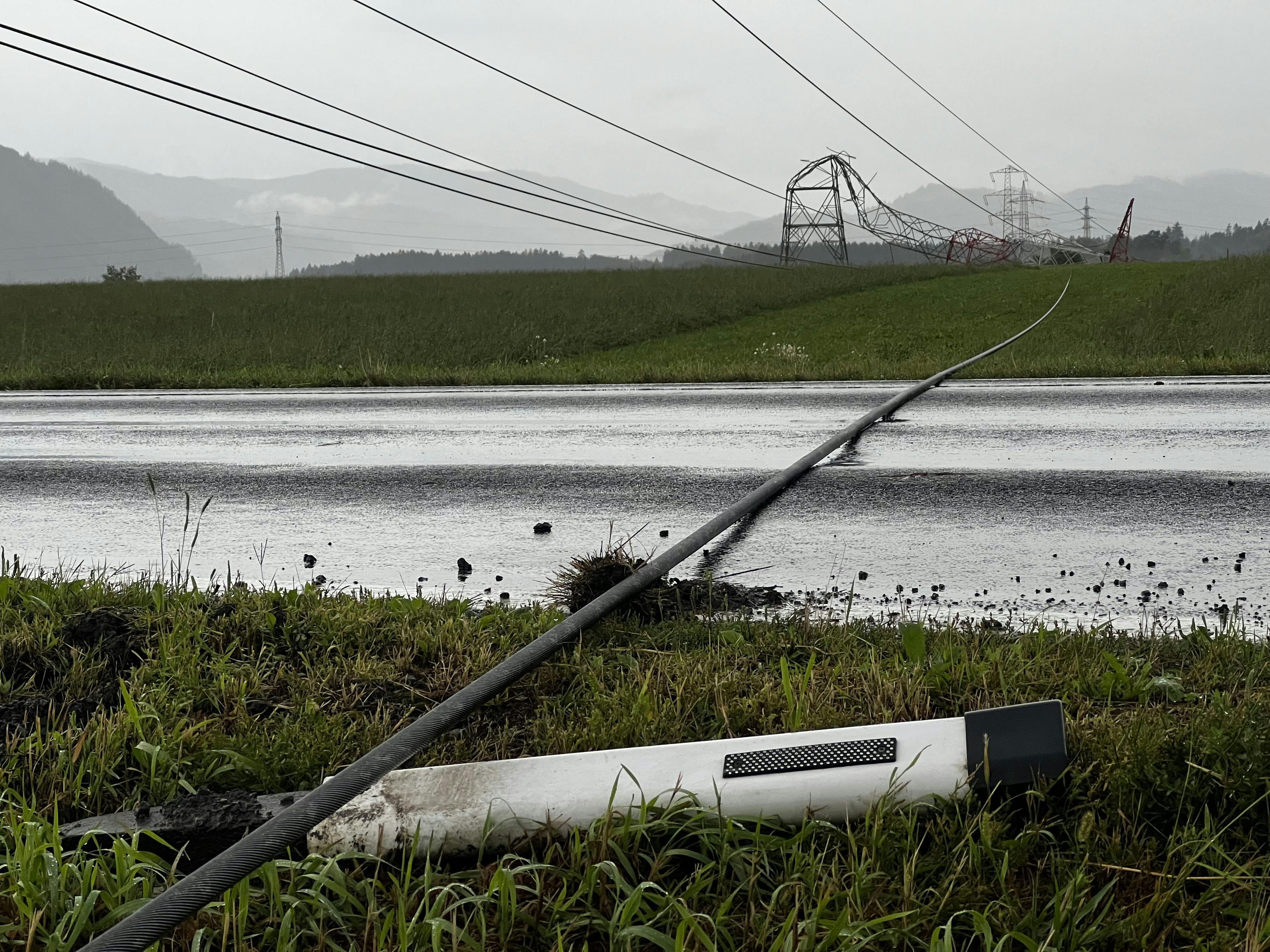 Ein heftiges Unwetter hat in Österreich auch die Stromversorgung in Mitleidenschaft gezogen. 
