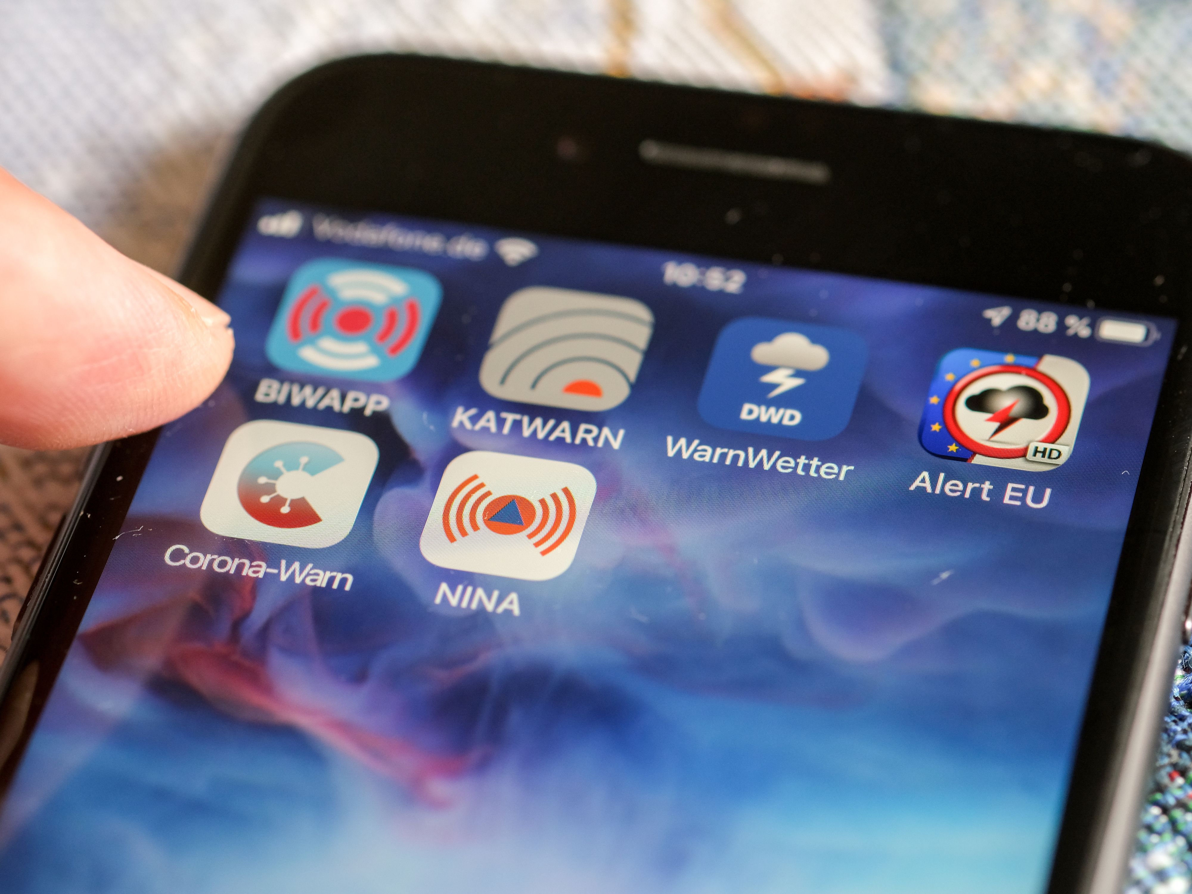 Wer vor Unwettern in seinem Gebiet gewarnt werden will, ist derzeit noch auf externe Apps angewiesen. (Symbolbild)