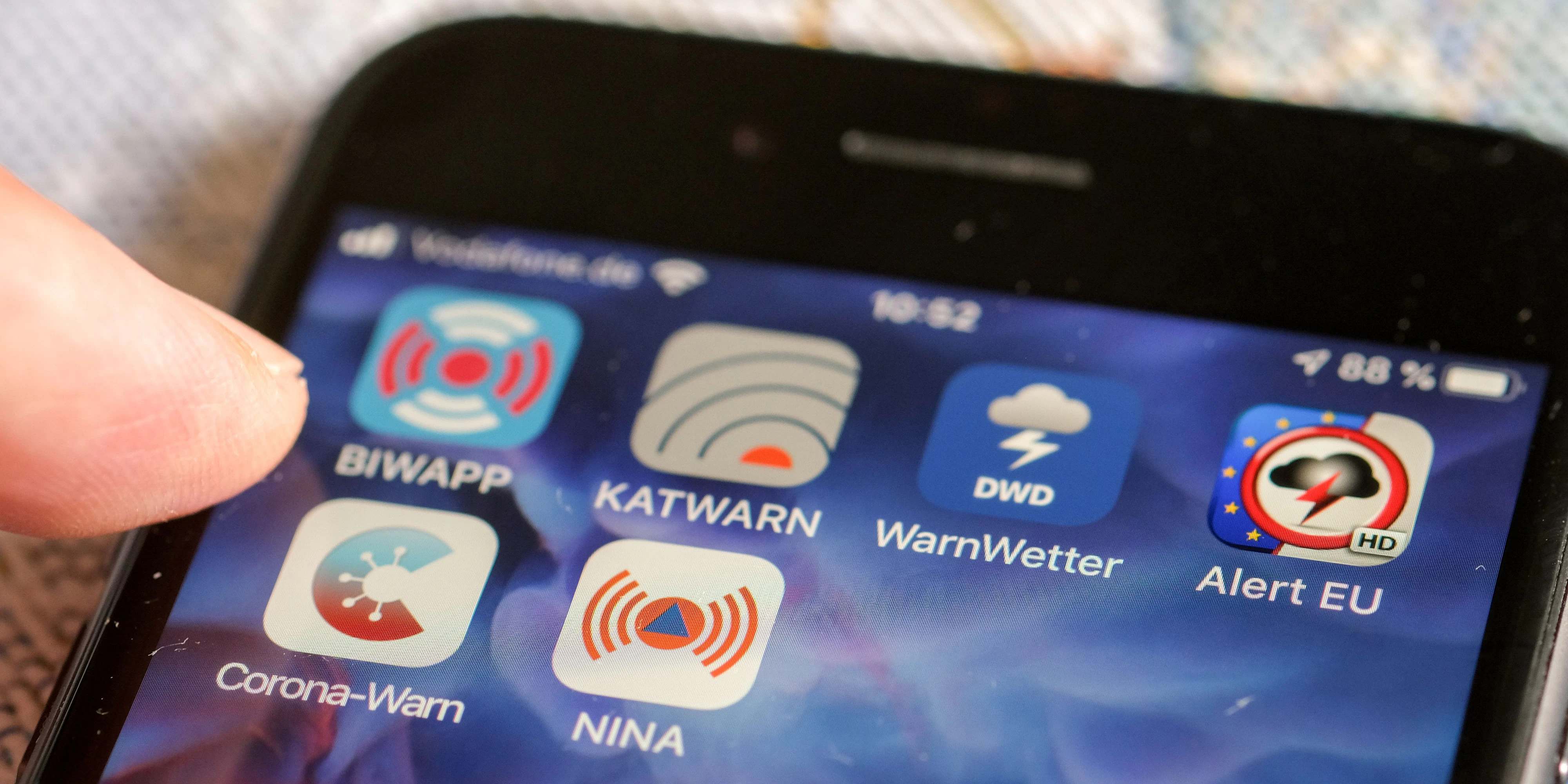 Wer vor Unwettern in seinem Gebiet gewarnt werden will, ist derzeit noch auf externe Apps angewiesen. (Symbolbild)