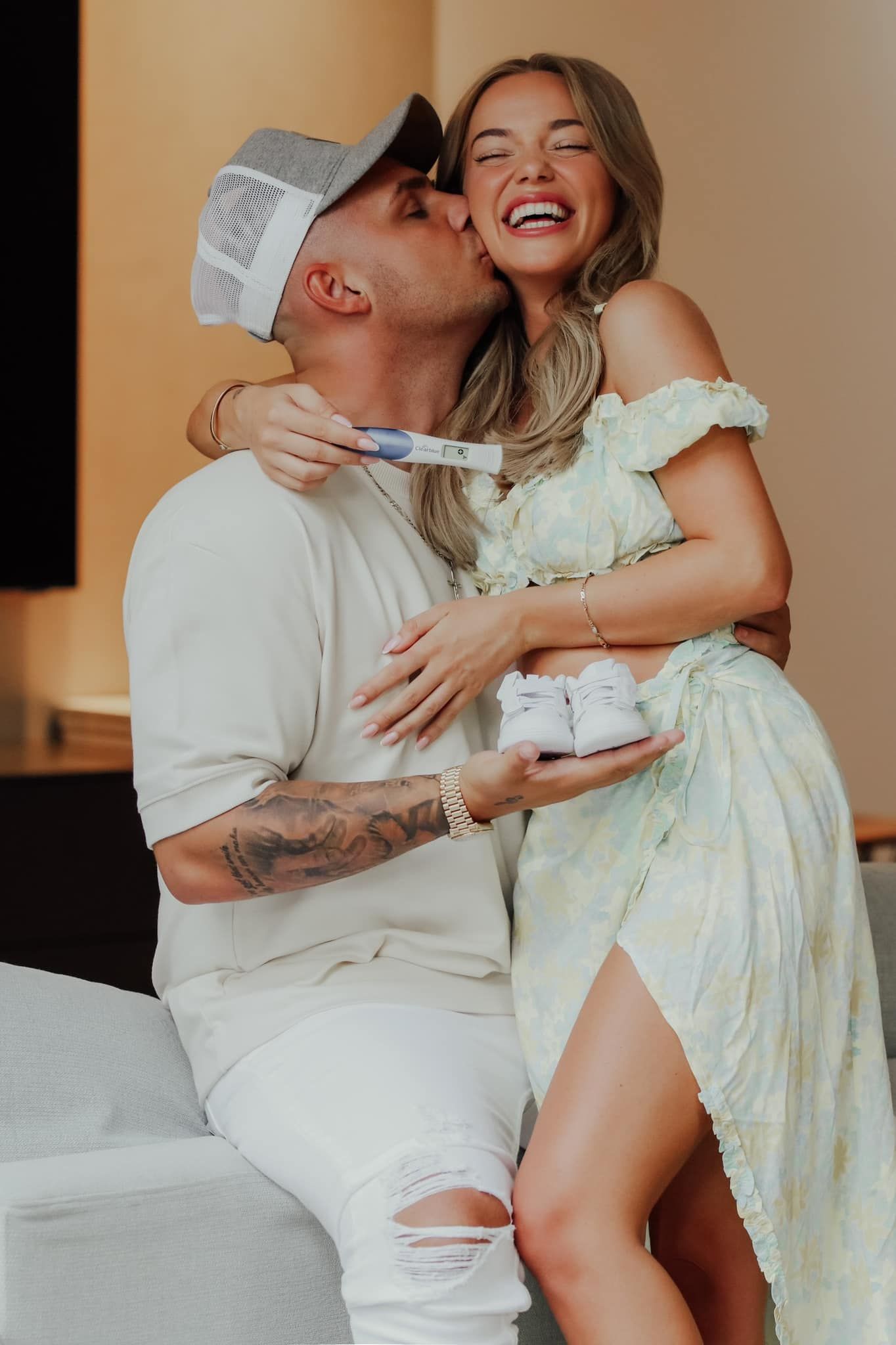 Pietro Lombardi und seine Freundin Laura Maria Rypa erwarten ein Baby. Das gab das Paar am 19. August auf Instagram bekannt.