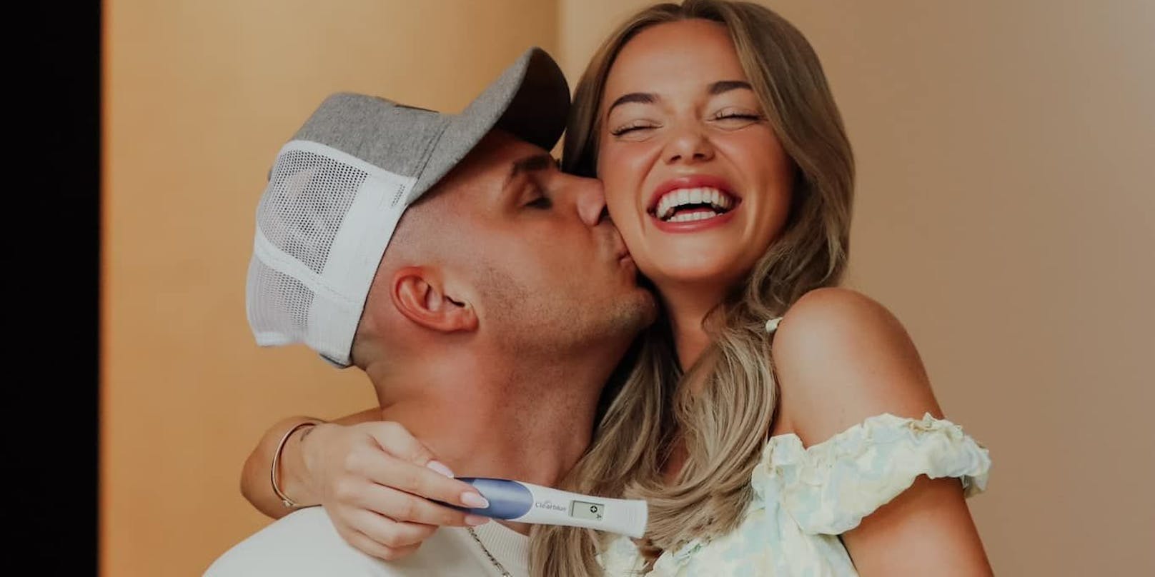 Pietro Lombardi und seine Freundin Laura Maria Rypa erwarten ein Baby. Das gab das Paar am 19. August auf Instagram bekannt.
