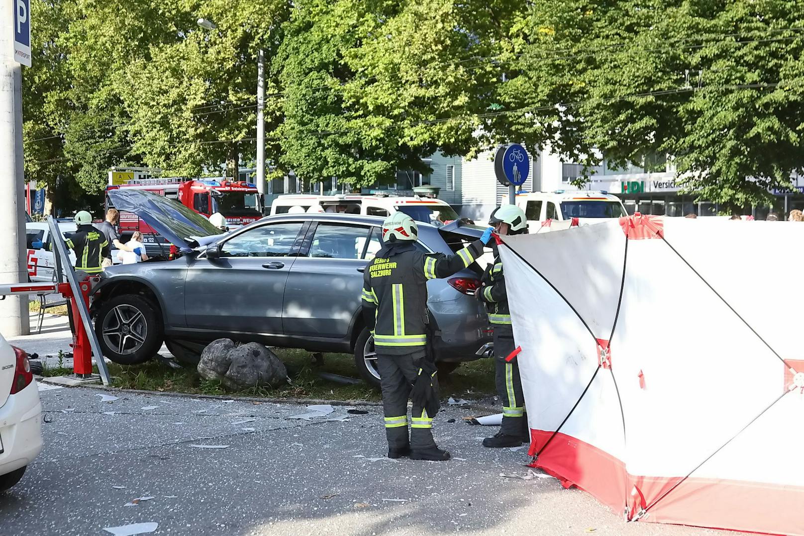 Fünf weitere Gäste des Lokals kamen mit leichteren Verletzungen davon.