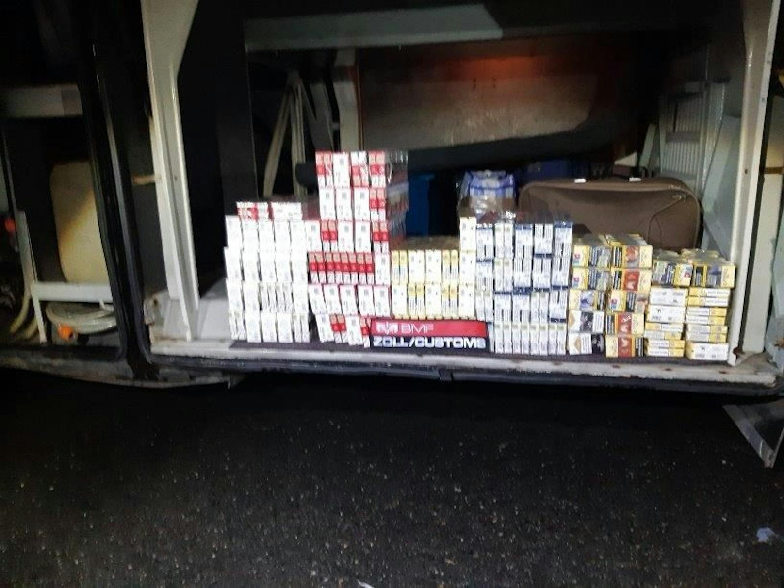 Insgesamt 21.200 Zigaretten wurden beschlagnahmt.