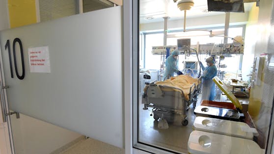 Derzeit müssen 66 Corona-Patienten auf der Intensivstation betreut werden.