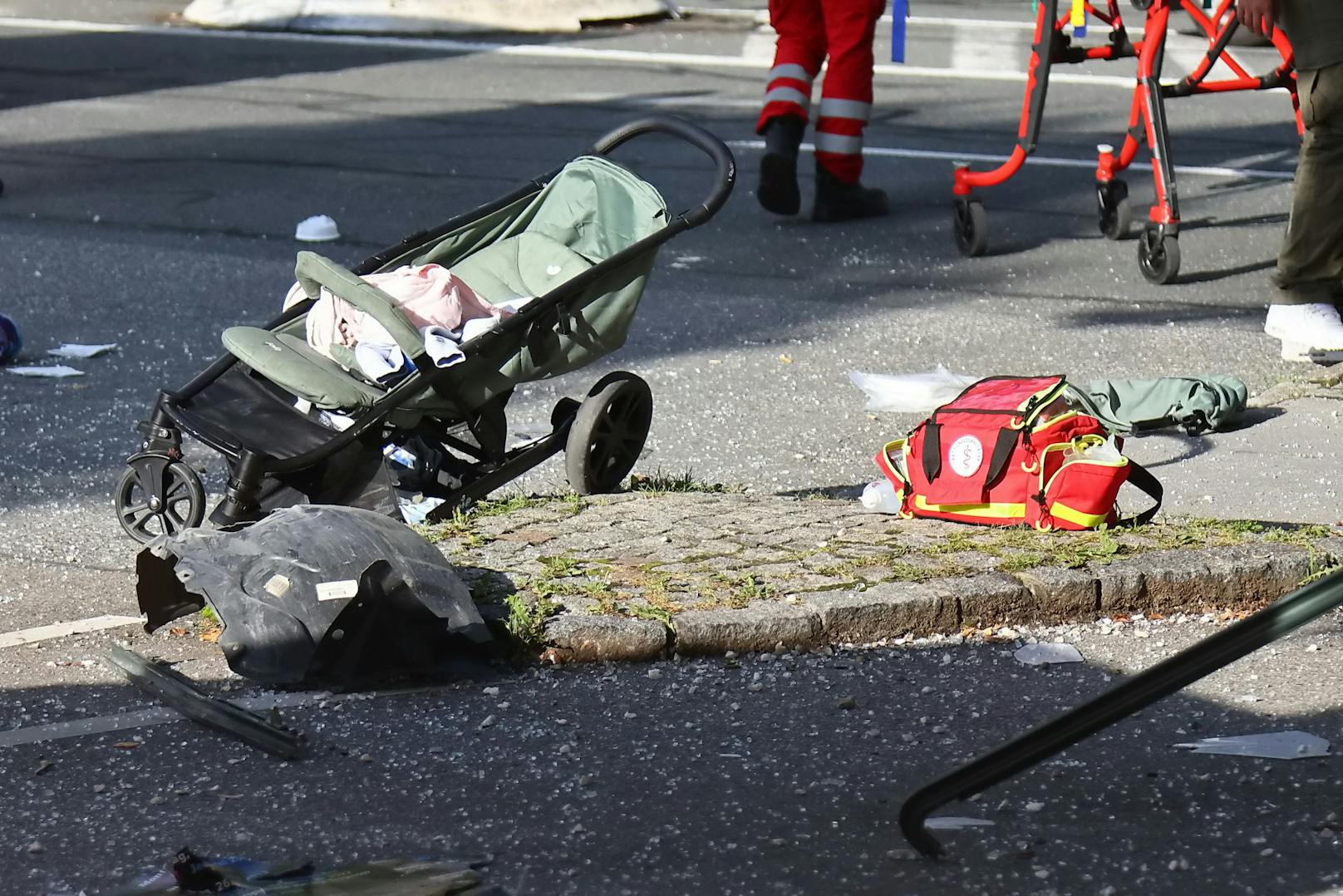 Um welche Art von medizinischem Notfall es sich handelte, war am Abend noch nicht bekannt.