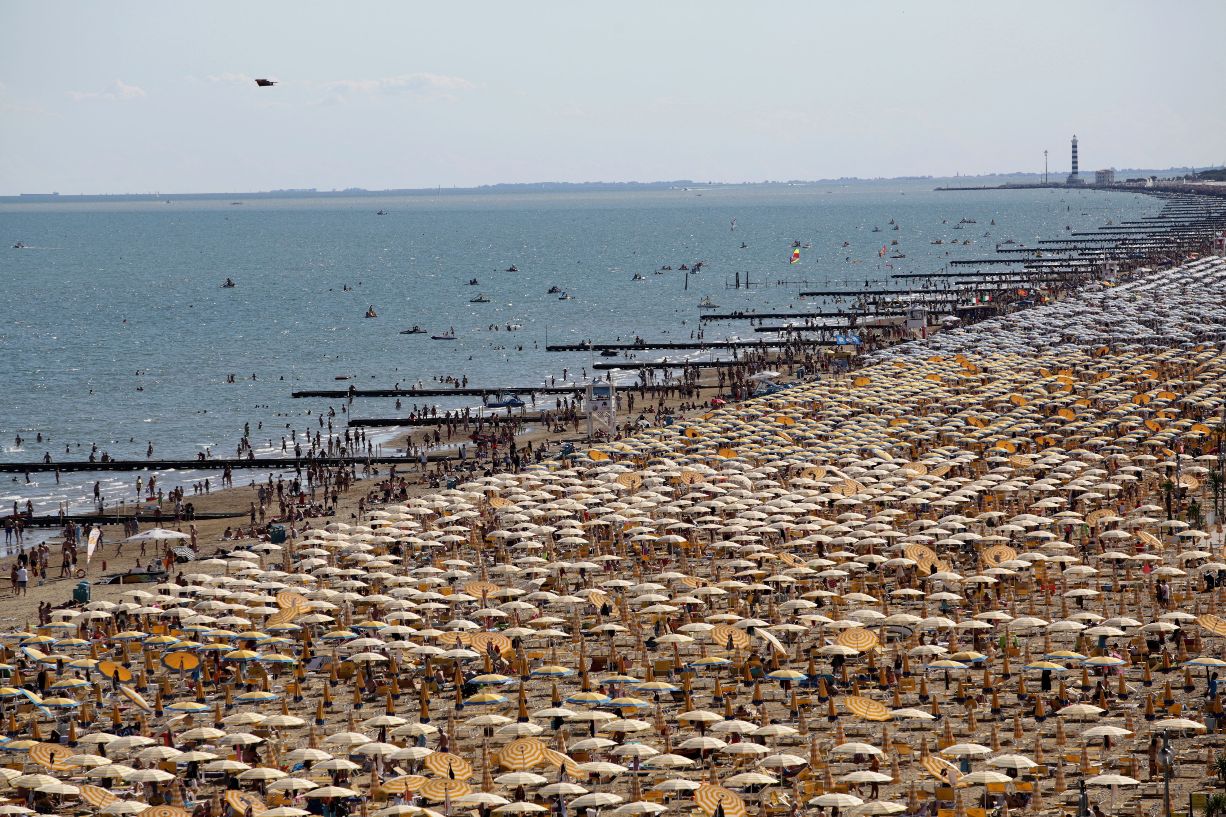 Der Strand von Jesolo bekam unerwarteten Besuch am Wochenende.