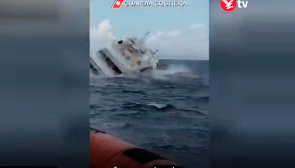 Luxus-Jcht geriet in Schieflage