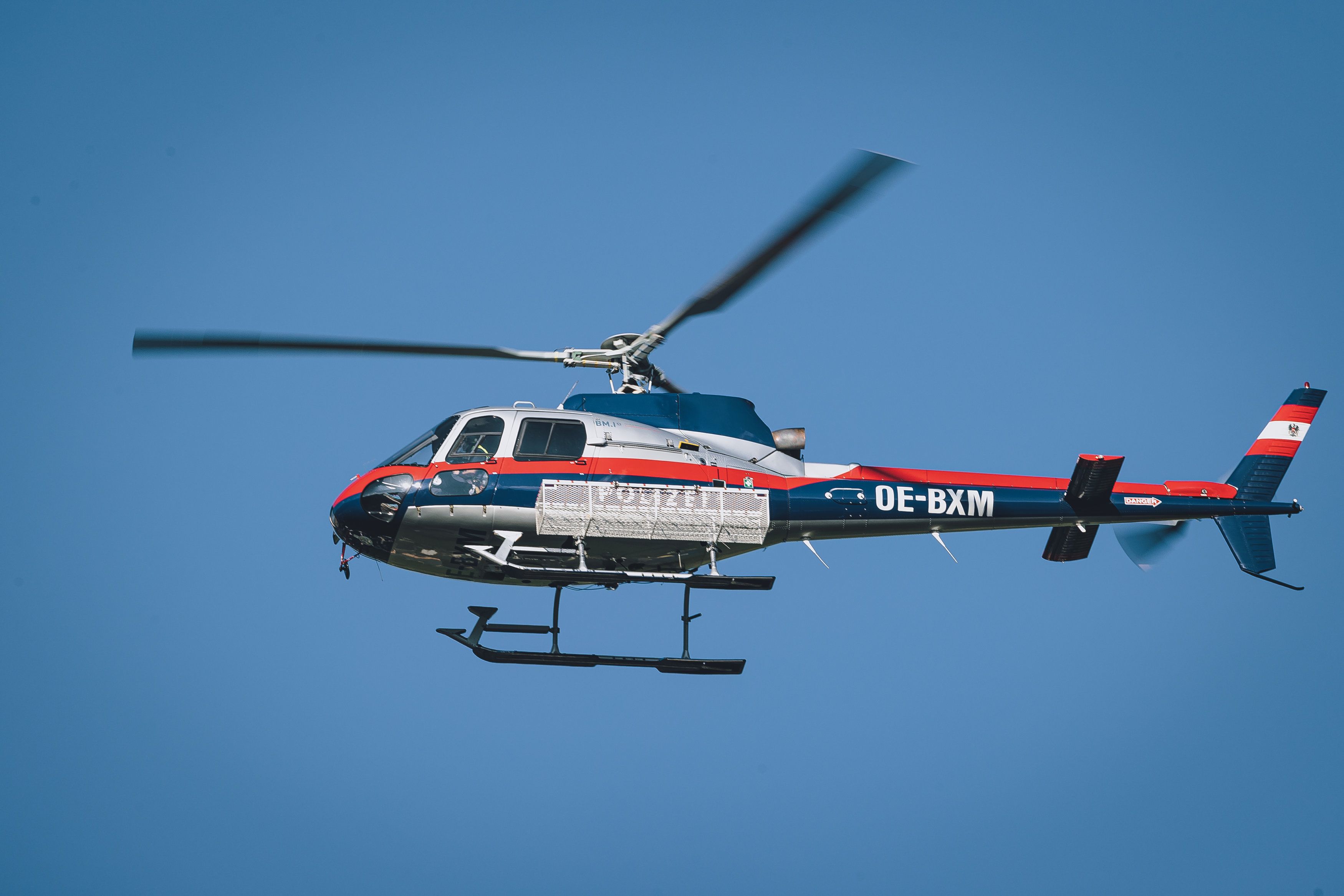 Ein Polizeihubschrauber barg die Leiche des Deutschen.