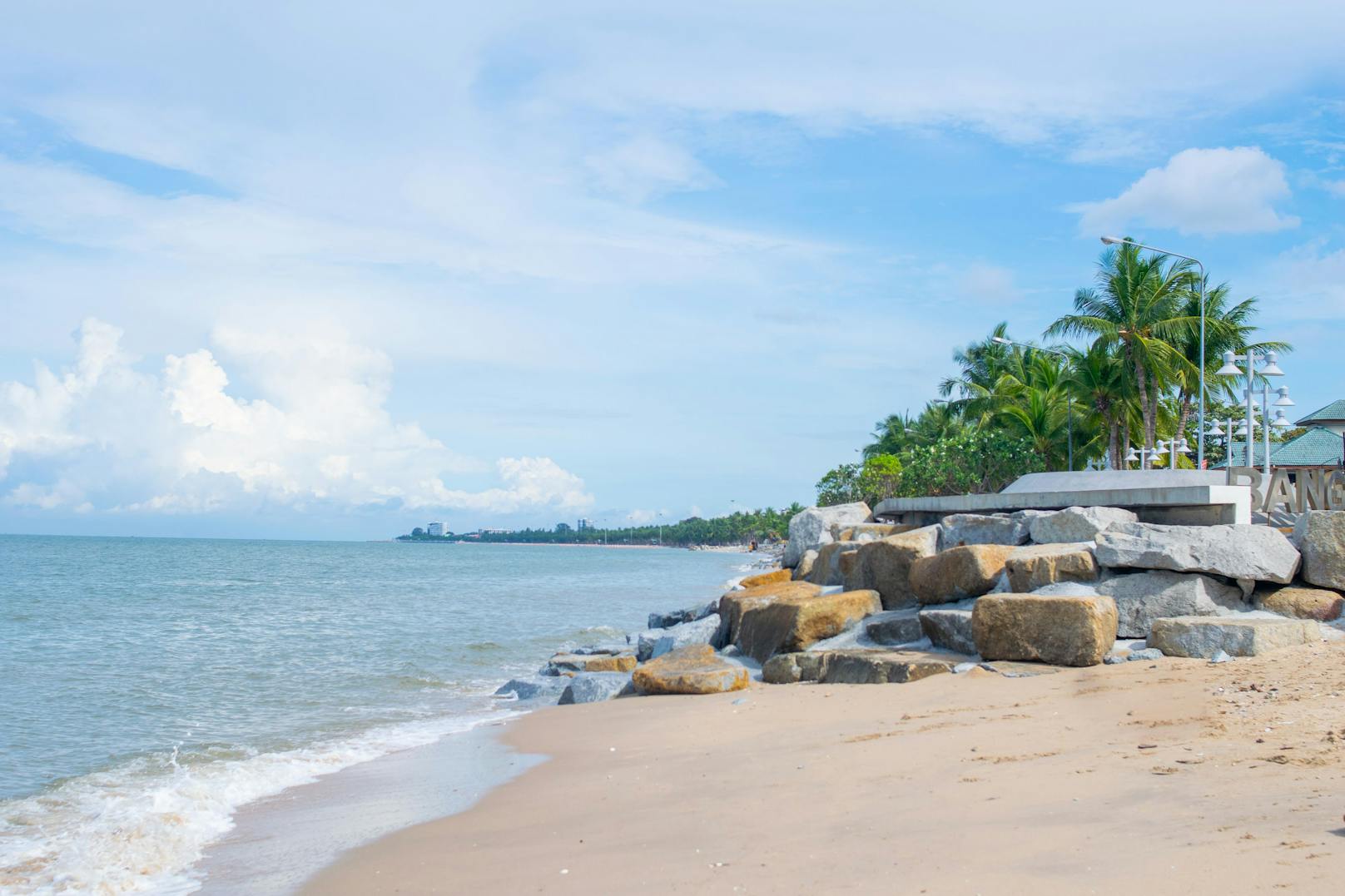 Gerade der Strand von Bang Saen ist ein besonders beliebtes Touristenziel in Thailand.