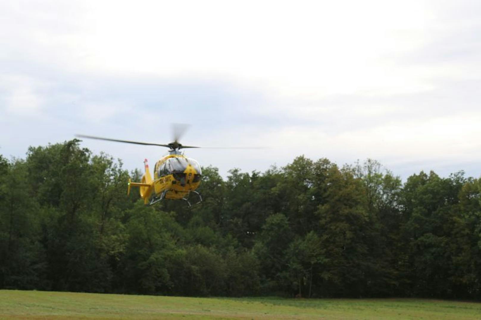 Die 48-Jährige wurde mit dem Hubschrauber ins Spital geflogen.
