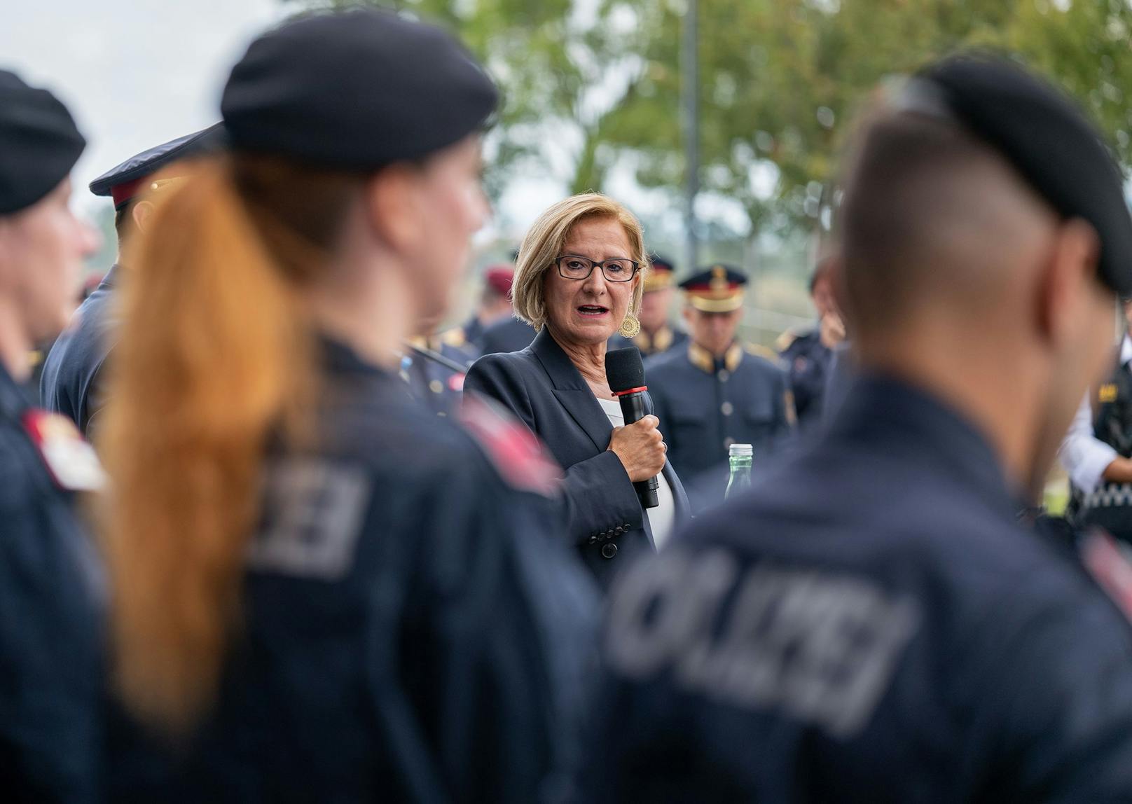 Mikl-Leitner bei ihrer Ansprache.