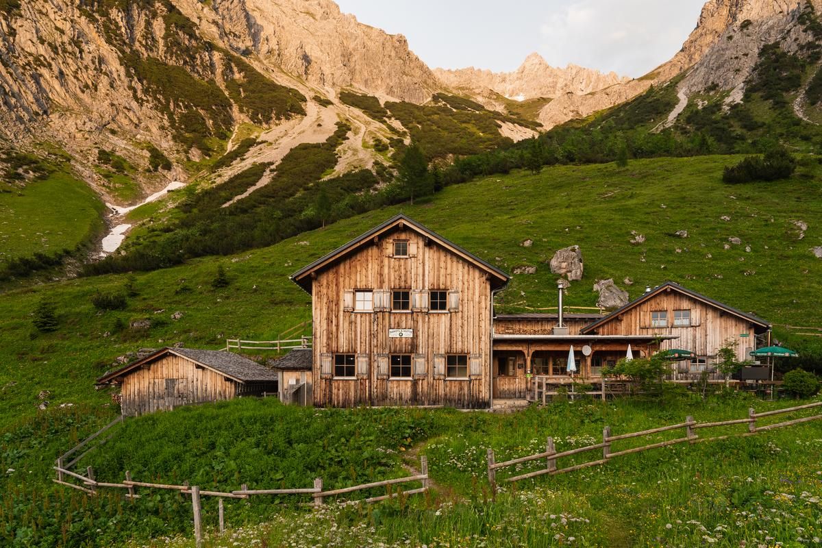 heute Gewinnspiel: Hafervoll x Alpenverein Sarotlahütte