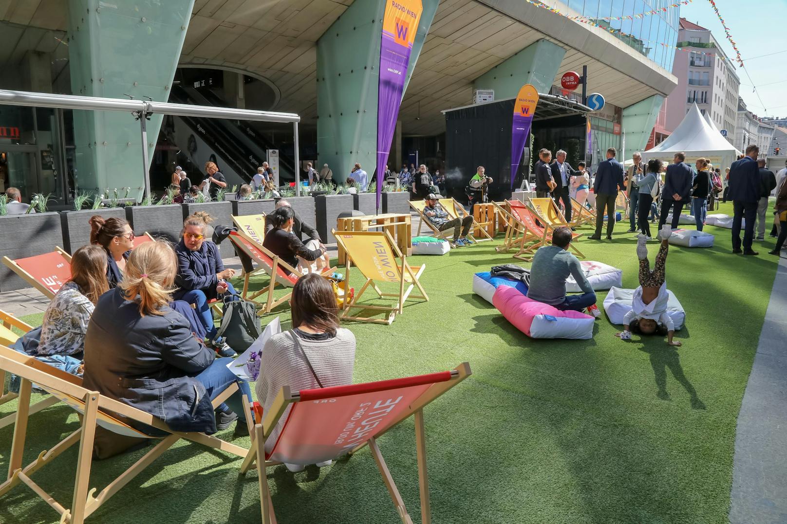 Das Landstraßenfest bietet ein Programm für die ganze Familie.