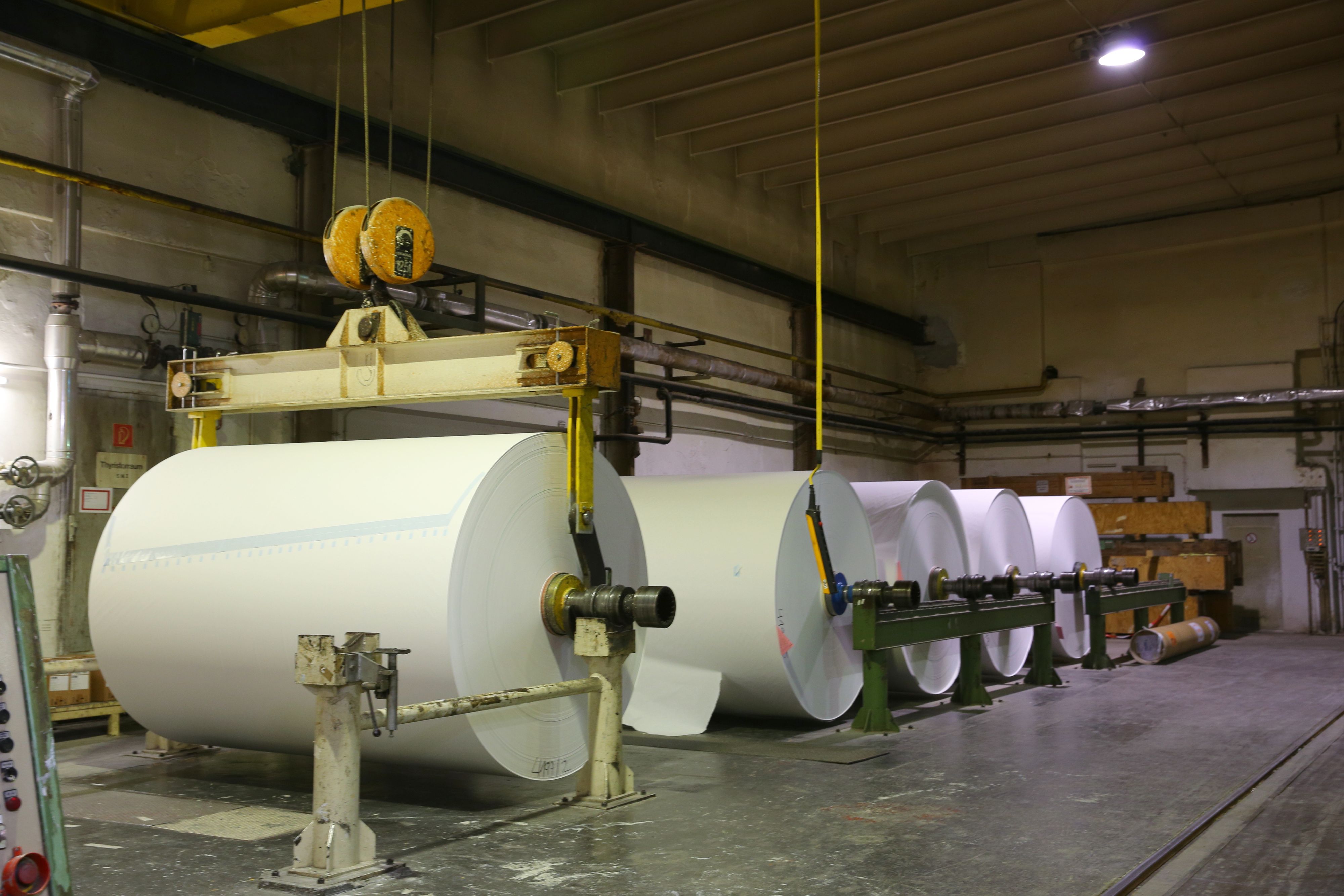 Papierfabrik kündigt Dutzende Mitarbeiter.