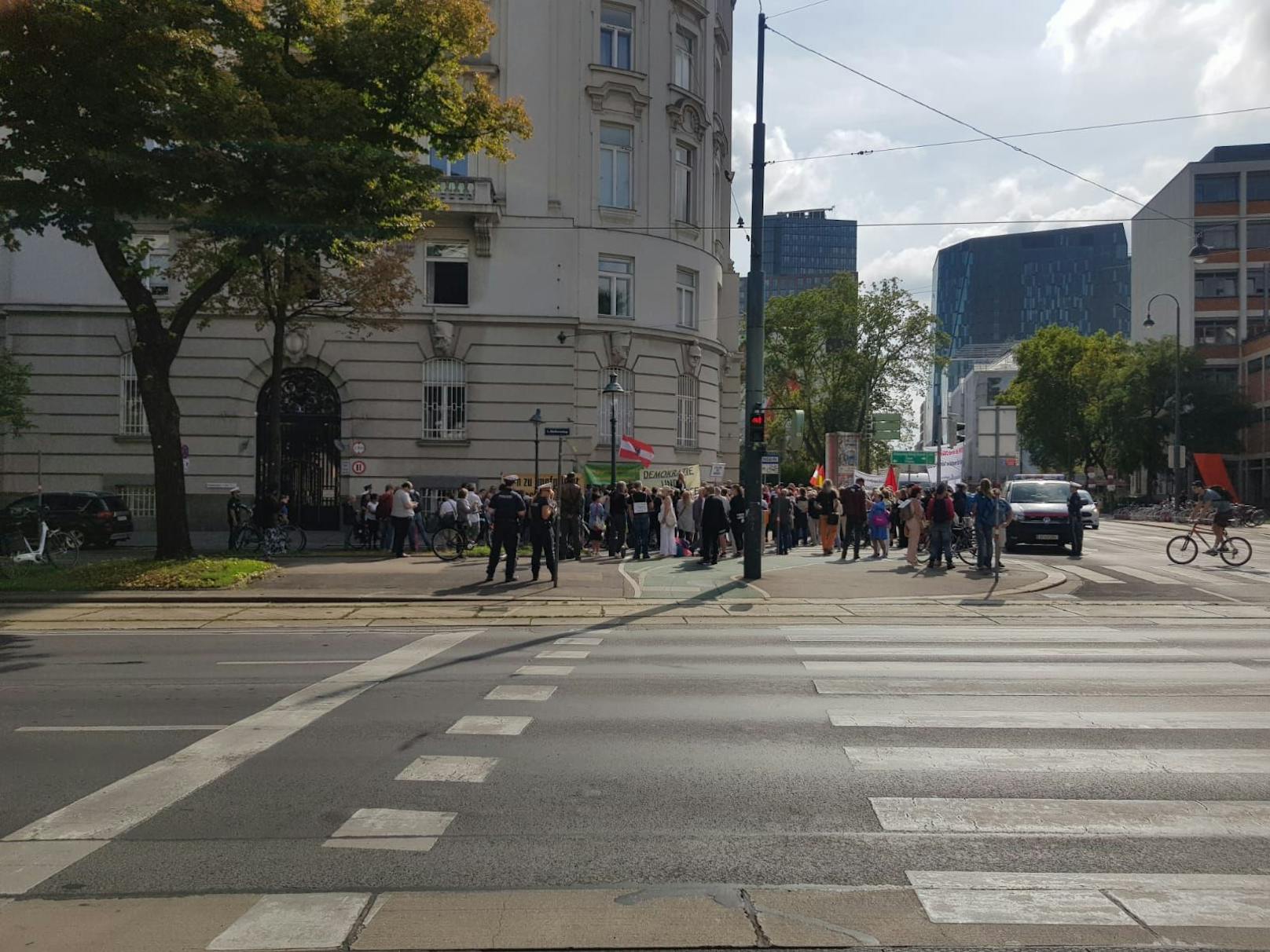 Die Polizei Wien ist vor Ort.