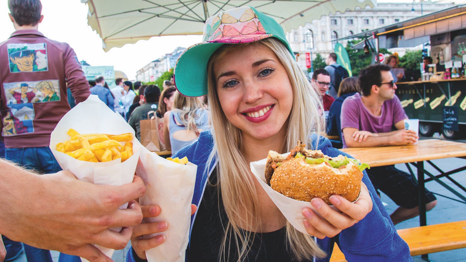 Die "Veganmania" bietet auf der Donauinsel bei freiem Eintritt fleischloses Streetfood, Musik und Film.