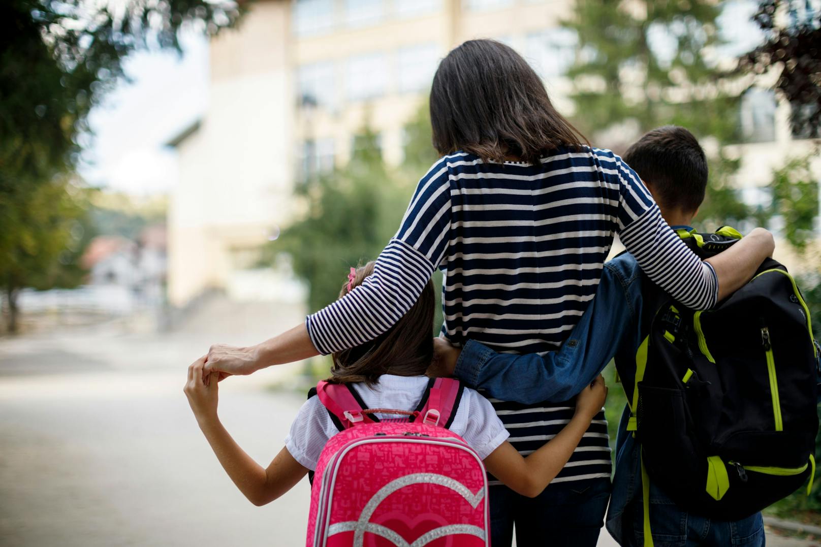 Frau W. muss sich alleine um zwei Kinder kümmern. (Symbolbild)