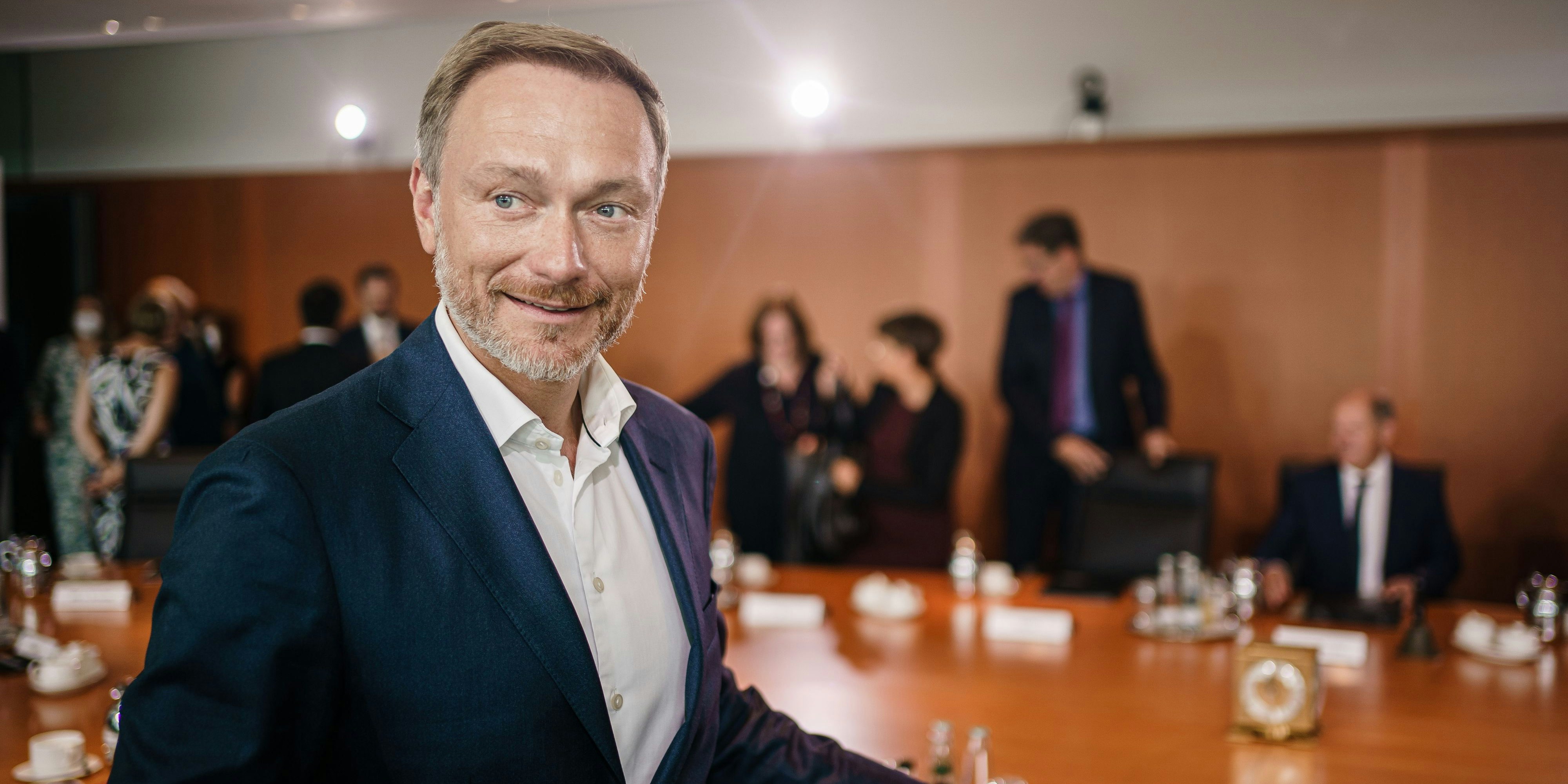 Die richtige Bierzapf-Technik stand beim letzten Meeting des Kabinetts leider nicht auf der Agenda.