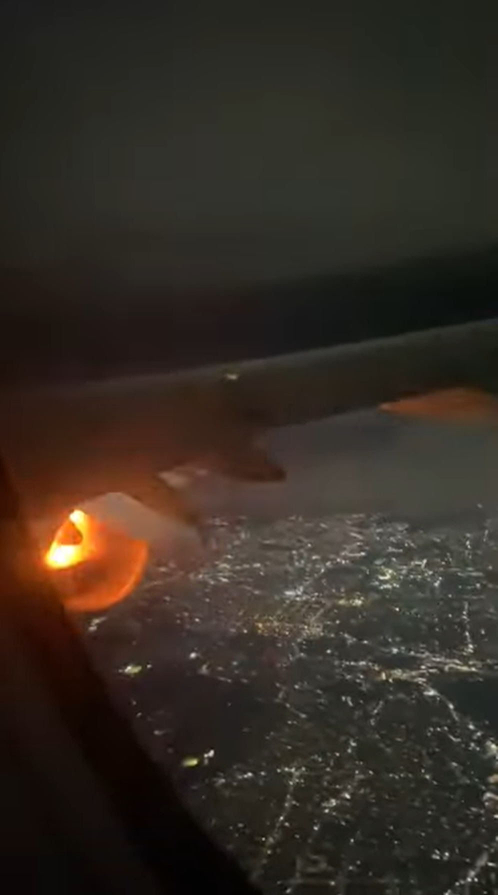 Kurz nach dem Start eines Airbus hörten die Passagiere einen lauten Knall. Grund dafür war eine Explosion des Triebwerks.