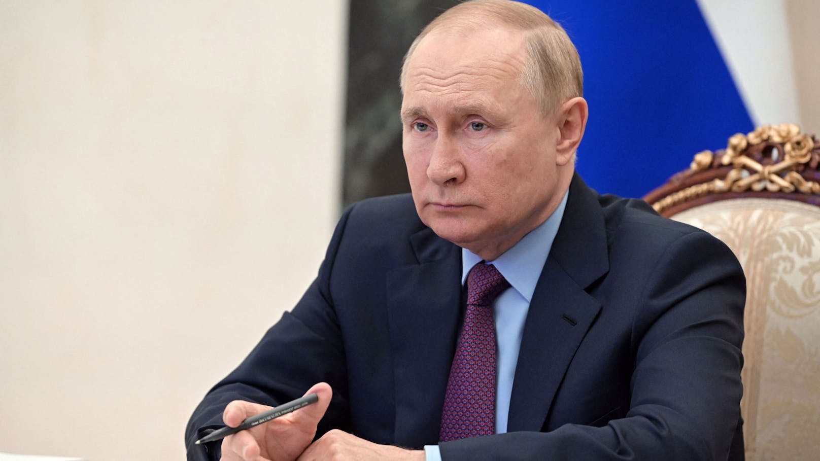<strong>Wladimir Putin</strong> gerät auch im eigenen Land zunehmen unter Druck. Verliert Russlands Präsident die Nerven?