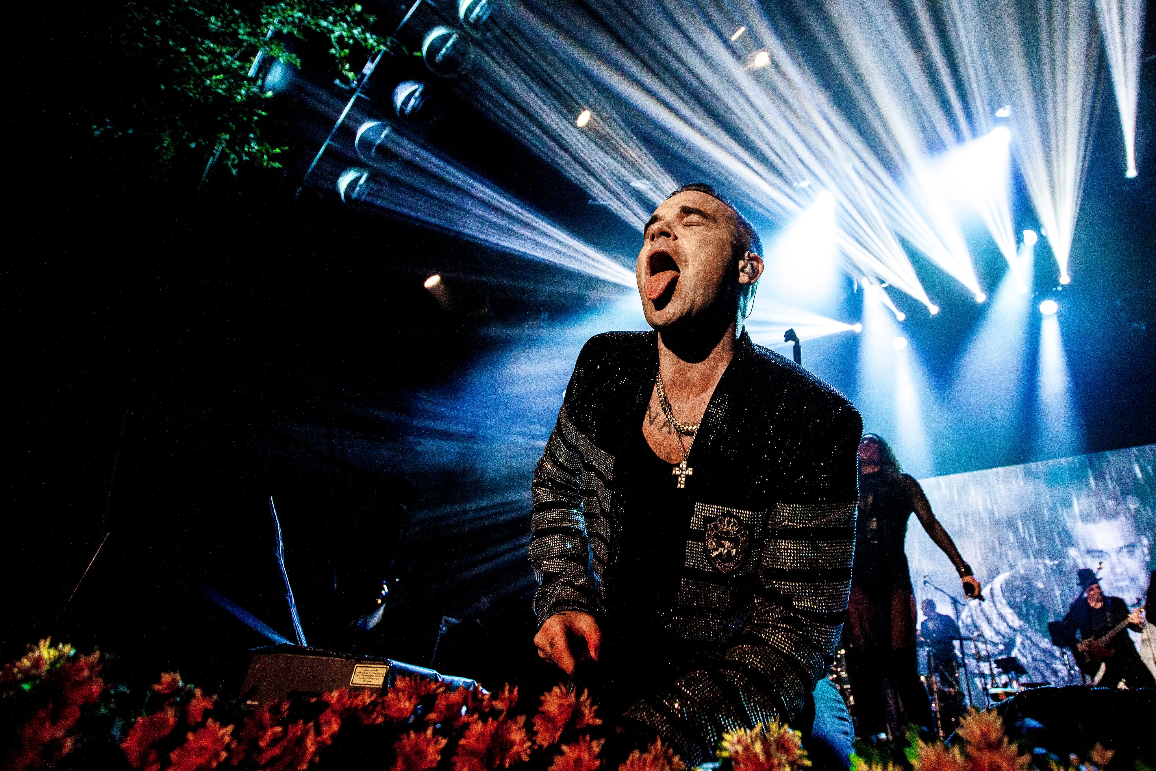 Robbie wird  wohl bei jedem Wetter  alles geben!