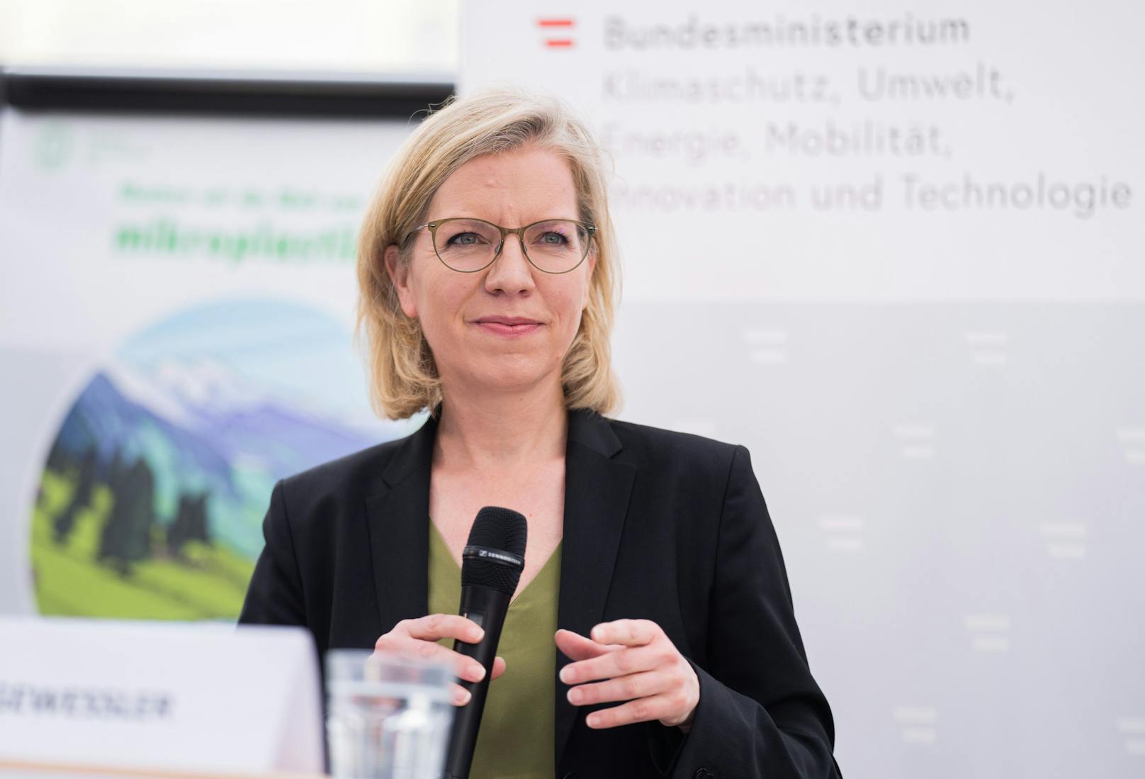 Klimaschutzministerin Leonore Gewessler (Grüne) will im Winter bei 19 Grad arbeiten.