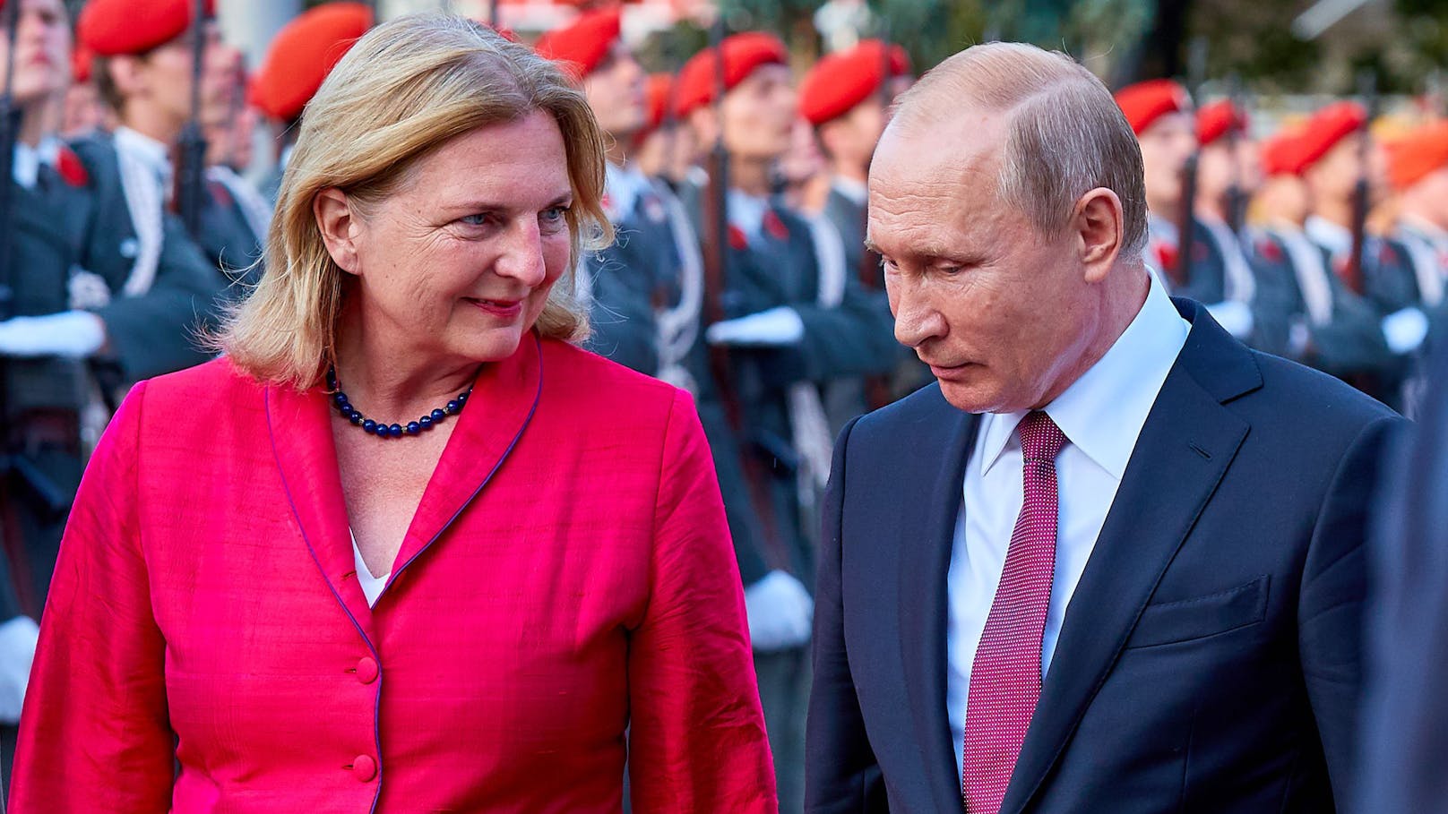Karin Kneissl gilt als große Putin-Anhängerin.