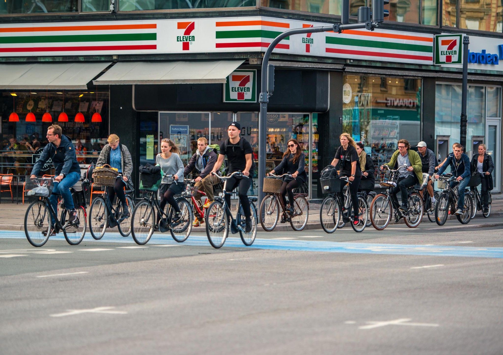 In Dänemark mussten 175 Filialen der Supermarktkette 7-Eleven wegen Hackern schließen. 