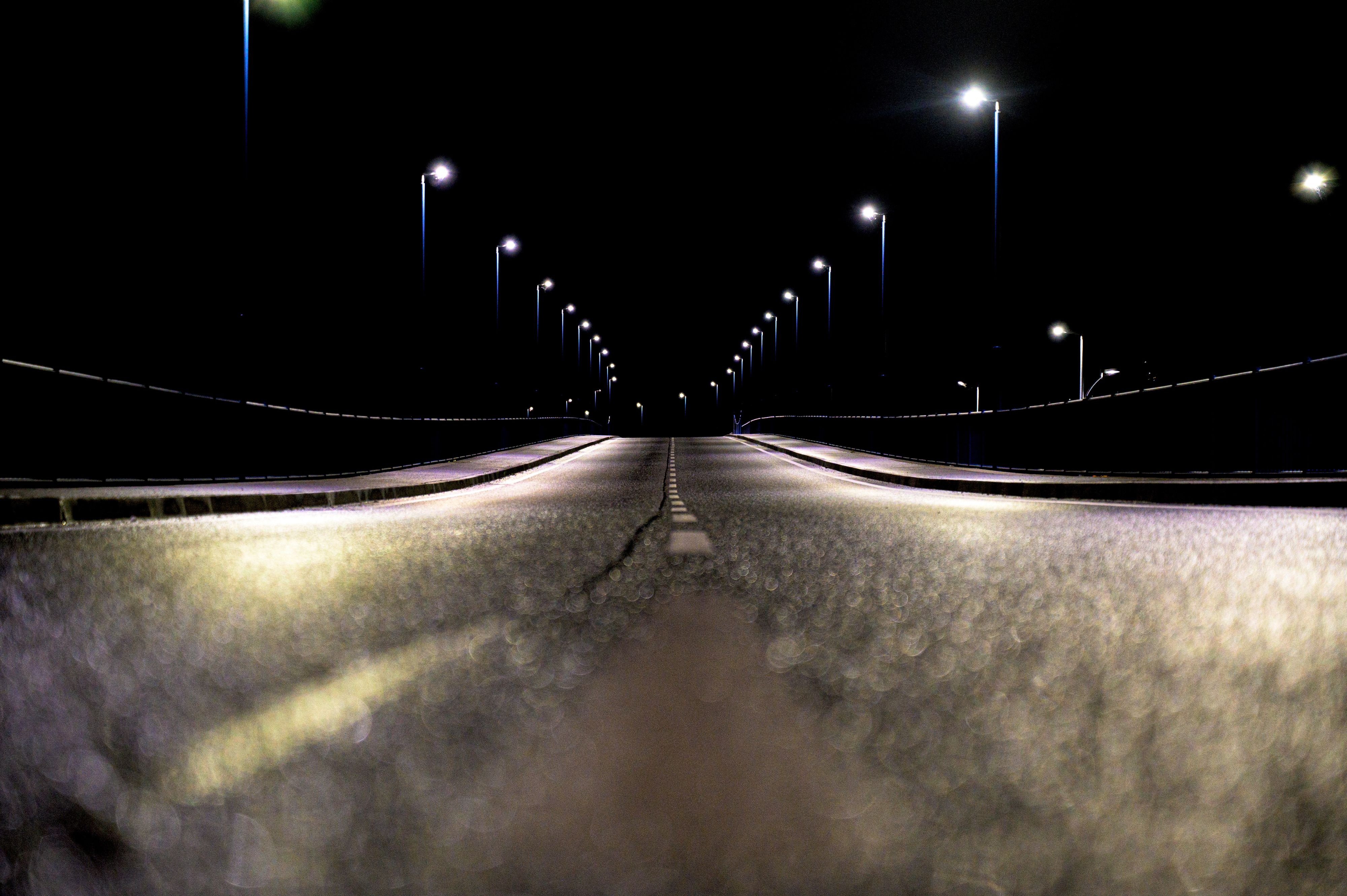 Die B20 in St. Pölten in der Nacht.