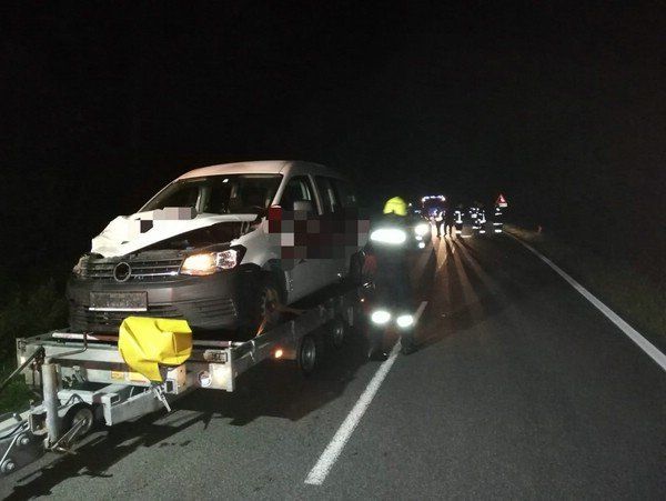 Der Pkw wurde total beschädigt.