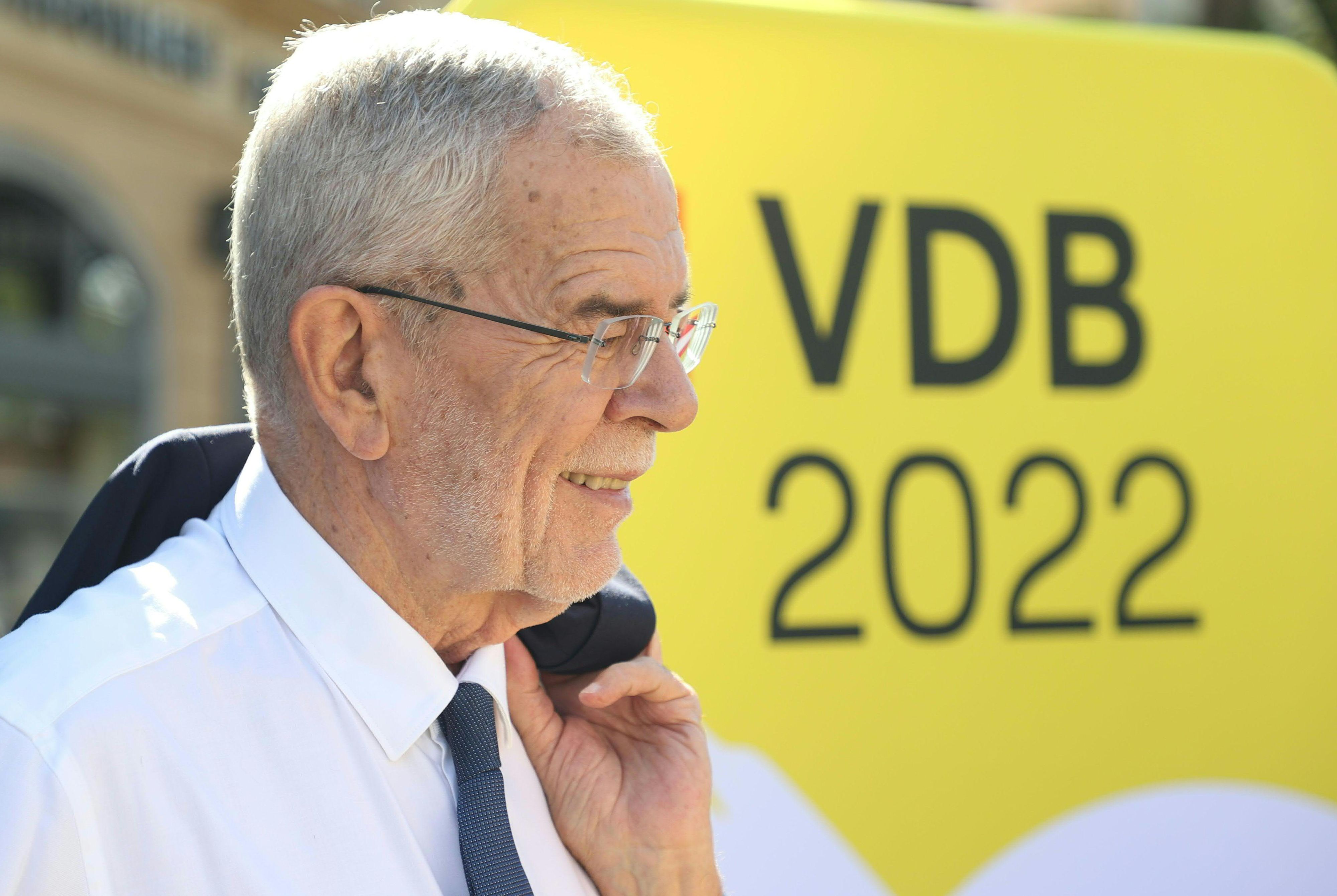 Alexander Van der Bellen schiebt derzeit eine ruhige Kugel im Wahlkampf, 